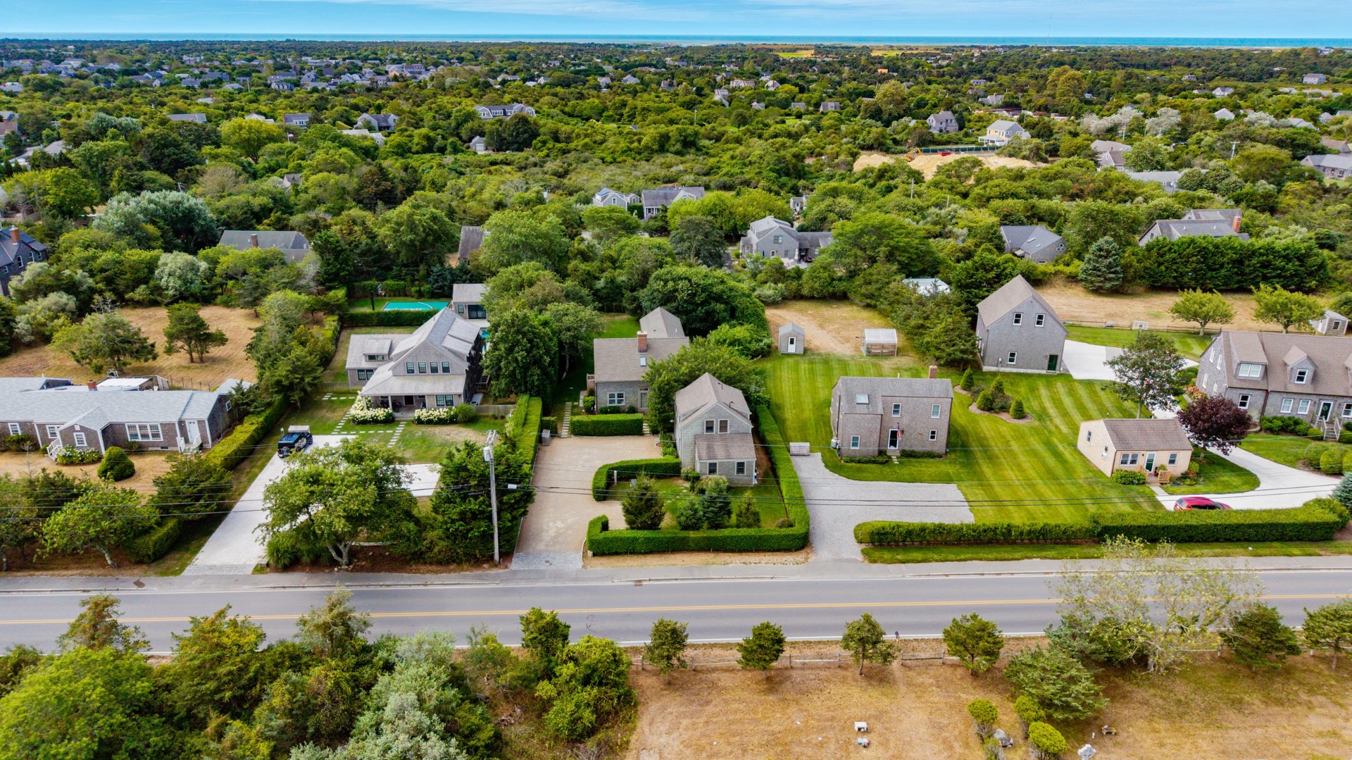 Nantucket, Massachusetts 02554, United States, 4 Bedrooms Bedrooms, ,6 BathroomsBathrooms,Residential,Pending,198316