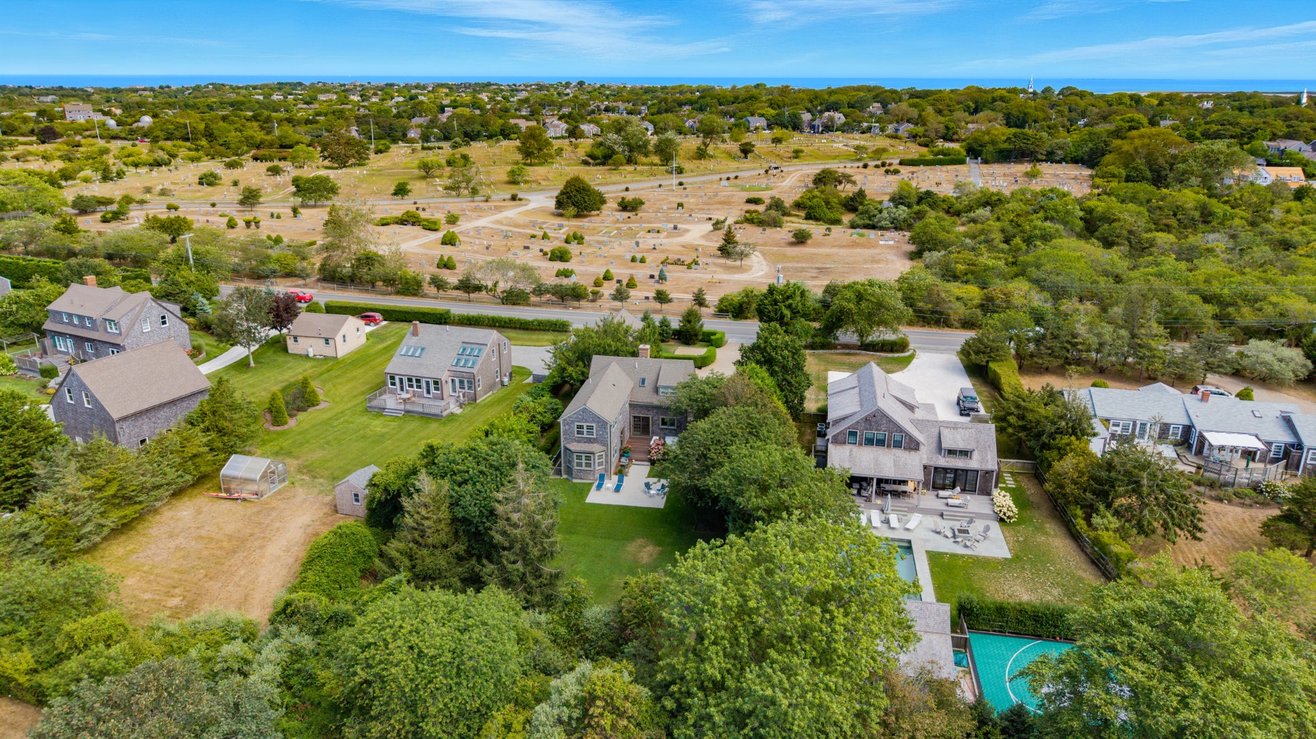 Nantucket, Massachusetts 02554, United States, 4 Bedrooms Bedrooms, ,6 BathroomsBathrooms,Residential,Pending,198316