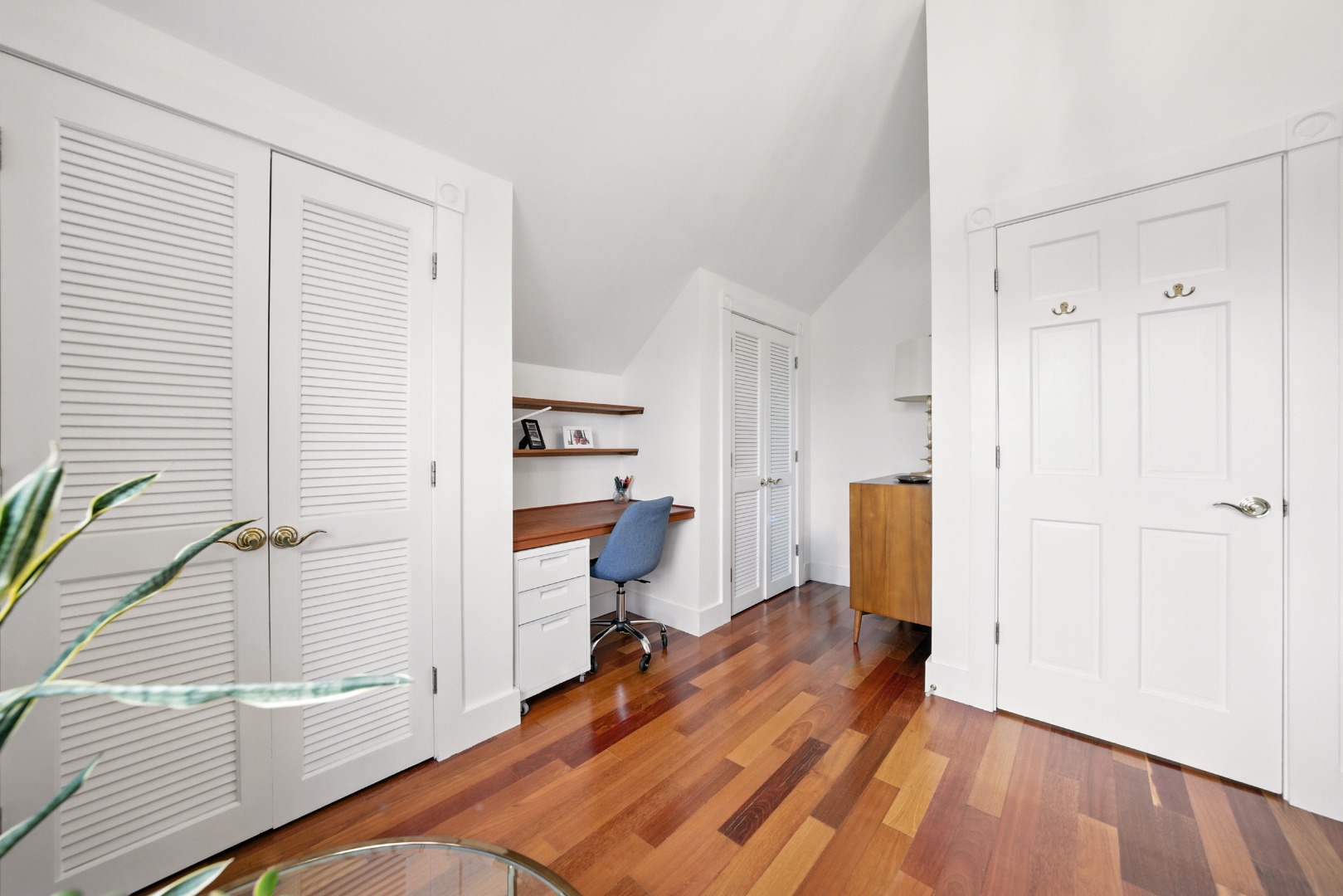 Nantucket, Massachusetts 02554, United States, 4 Bedrooms Bedrooms, ,6 BathroomsBathrooms,Residential,Pending,198316