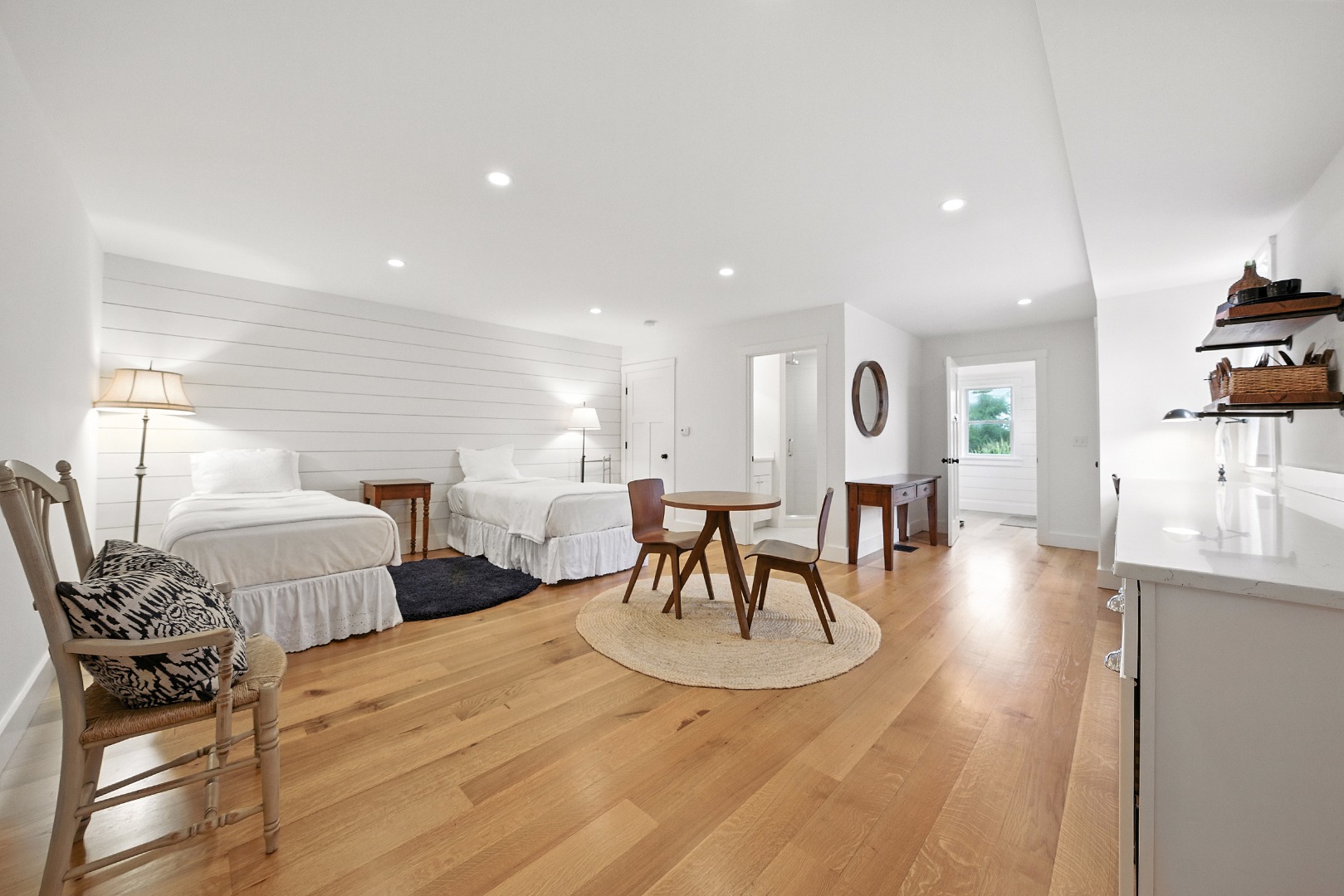 Nantucket, Massachusetts 02554, United States, 4 Bedrooms Bedrooms, ,6 BathroomsBathrooms,Residential,Pending,198316