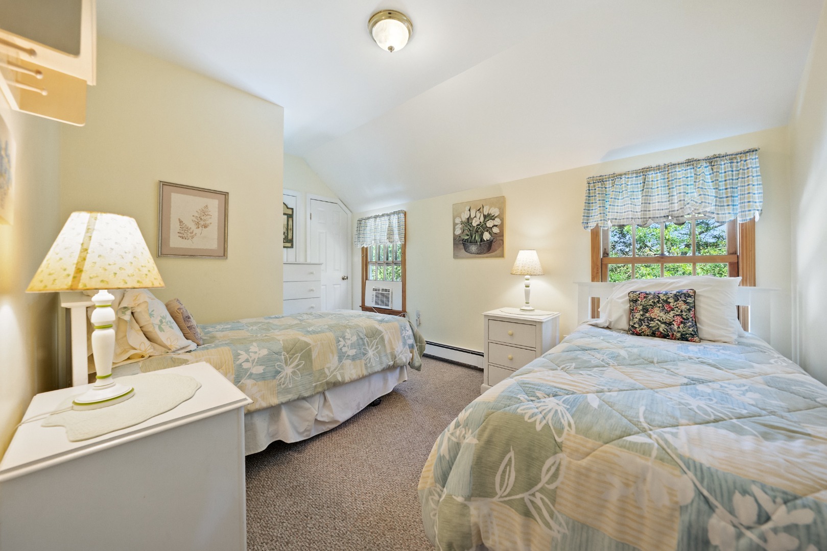 Nantucket, Massachusetts 02554, United States, 4 Bedrooms Bedrooms, ,3 BathroomsBathrooms,Residential,Active,198018