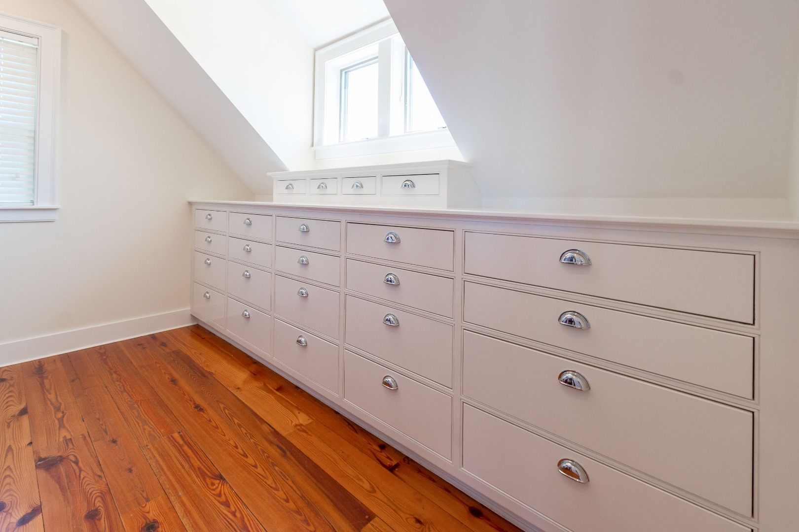 Nantucket, Massachusetts 02554, United States, 4 Bedrooms Bedrooms, ,5 BathroomsBathrooms,Residential,Active,180406