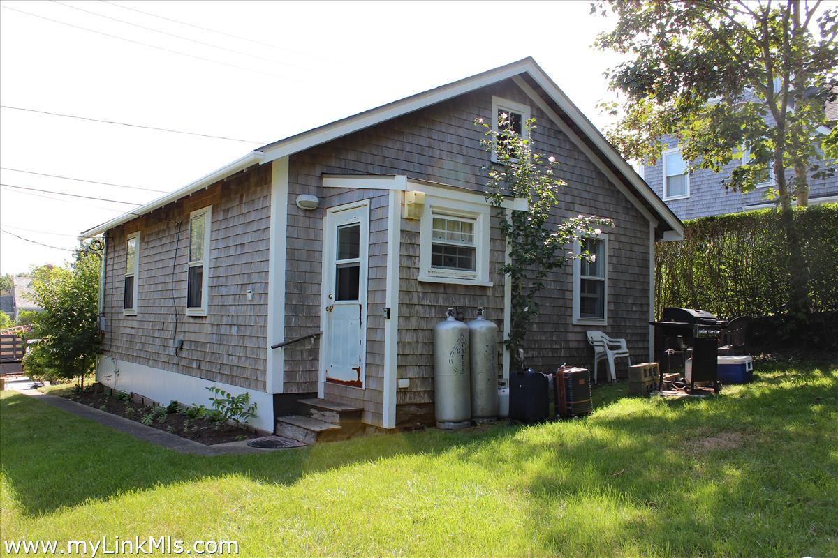 Nantucket, Massachusetts 02554, United States, 2 Bedrooms Bedrooms, ,1 BathroomBathrooms,Residential,Active,128300