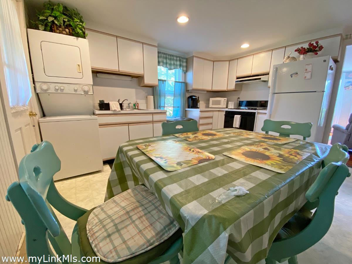 Nantucket, Massachusetts 02554, United States, 2 Bedrooms Bedrooms, ,1 BathroomBathrooms,Residential,Active,128300