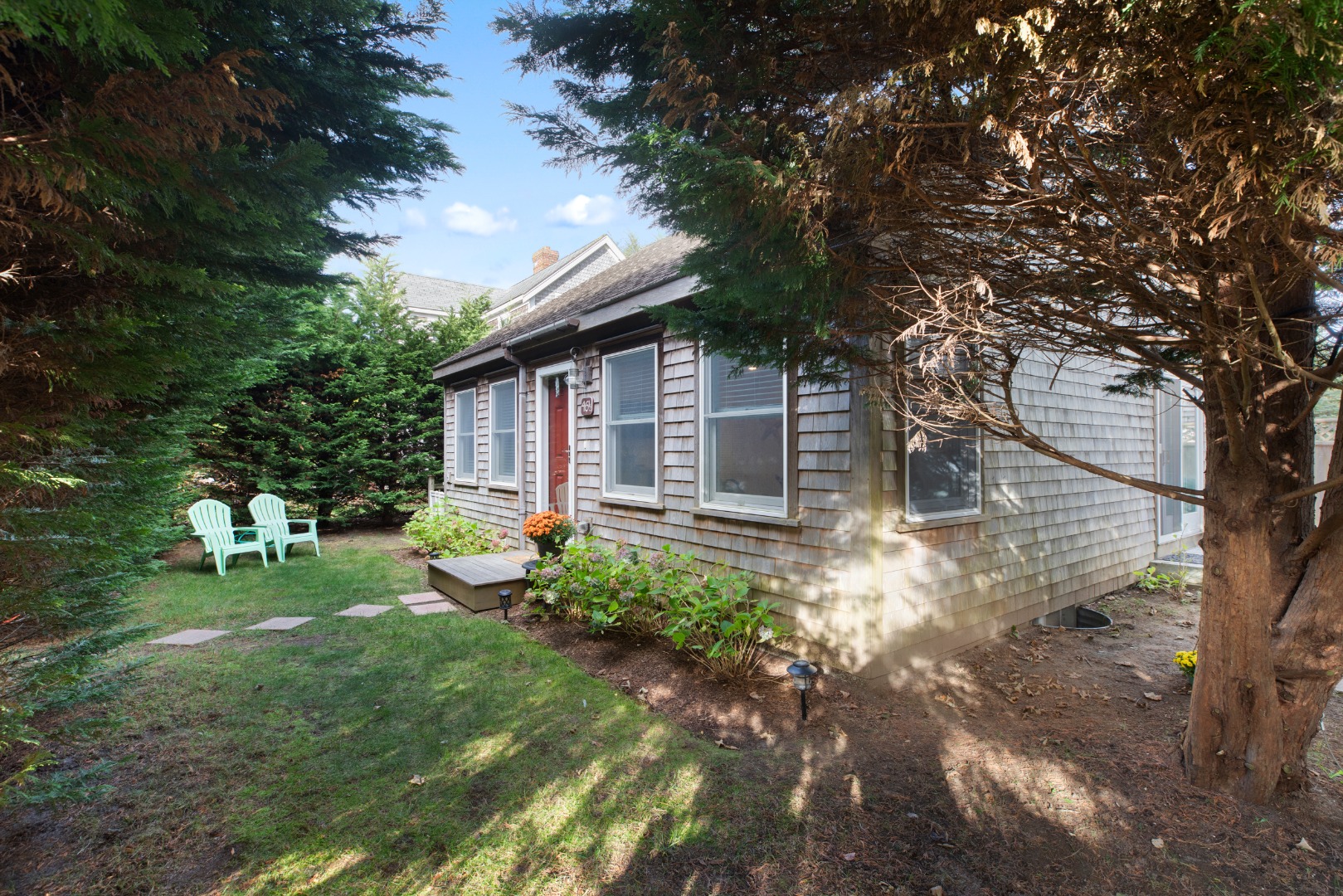 Nantucket, Massachusetts 02554, United States, 2 Bedrooms Bedrooms, ,1 BathroomBathrooms,Residential,Pending,40665