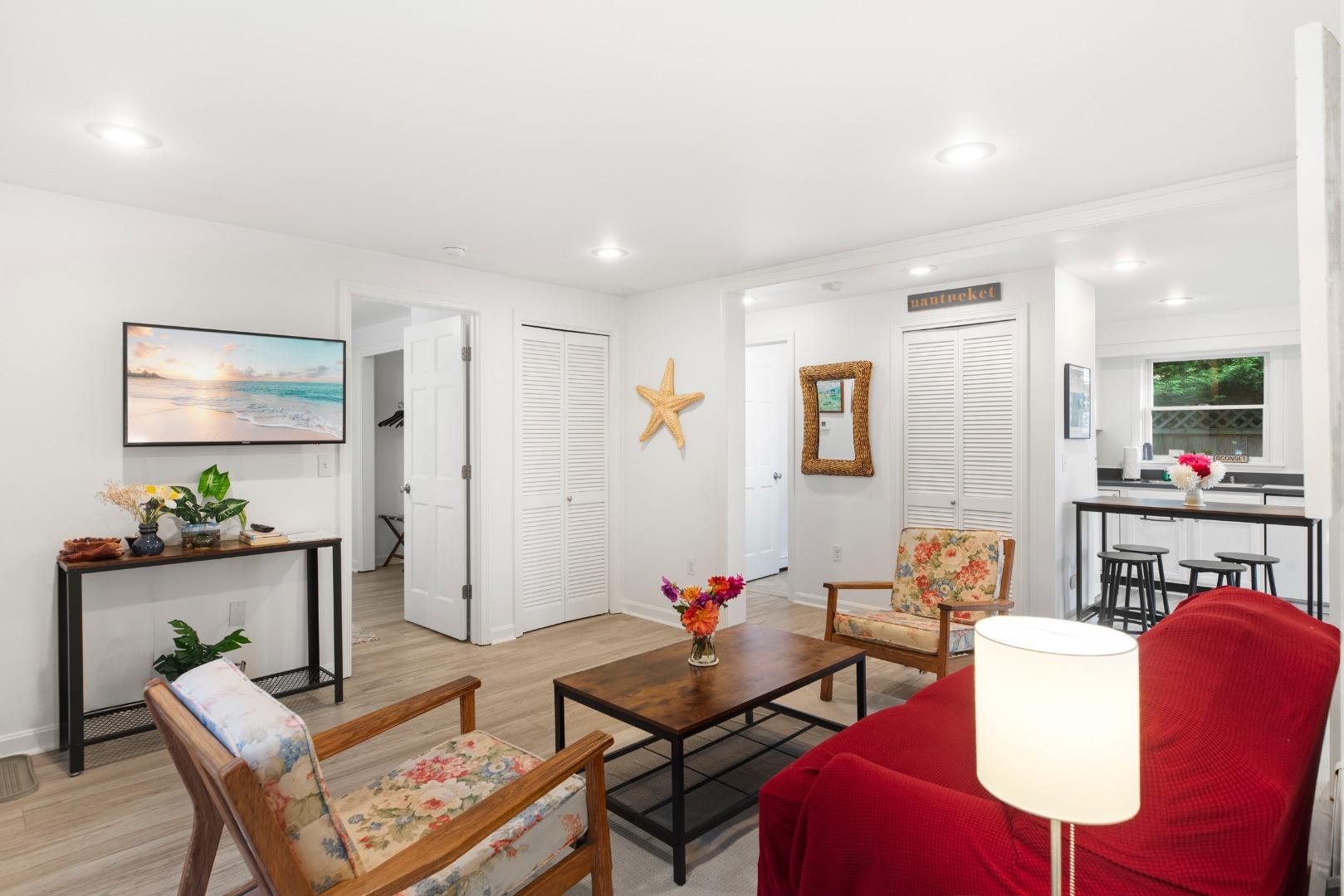 Nantucket, Massachusetts 02554, United States, 2 Bedrooms Bedrooms, ,1 BathroomBathrooms,Residential,Pending,40665