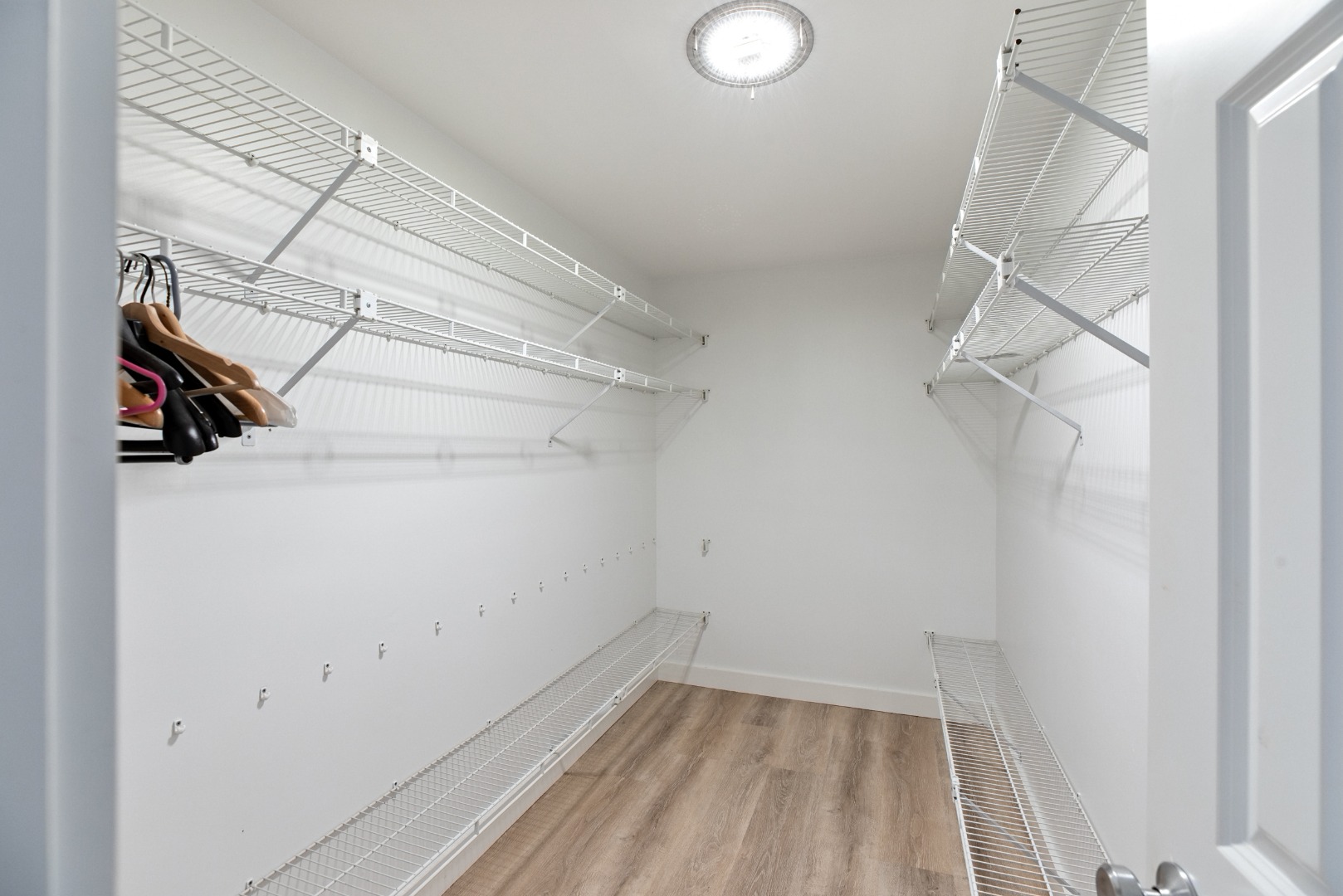 Nantucket, Massachusetts 02554, United States, 3 Bedrooms Bedrooms, ,4 BathroomsBathrooms,Residential,Active,173653