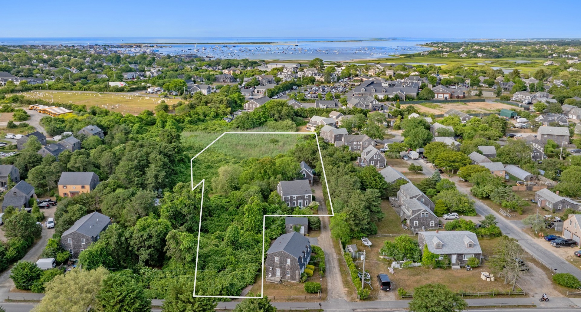Nantucket, Massachusetts 02554, United States, 3 Bedrooms Bedrooms, ,4 BathroomsBathrooms,Residential,Active,173653