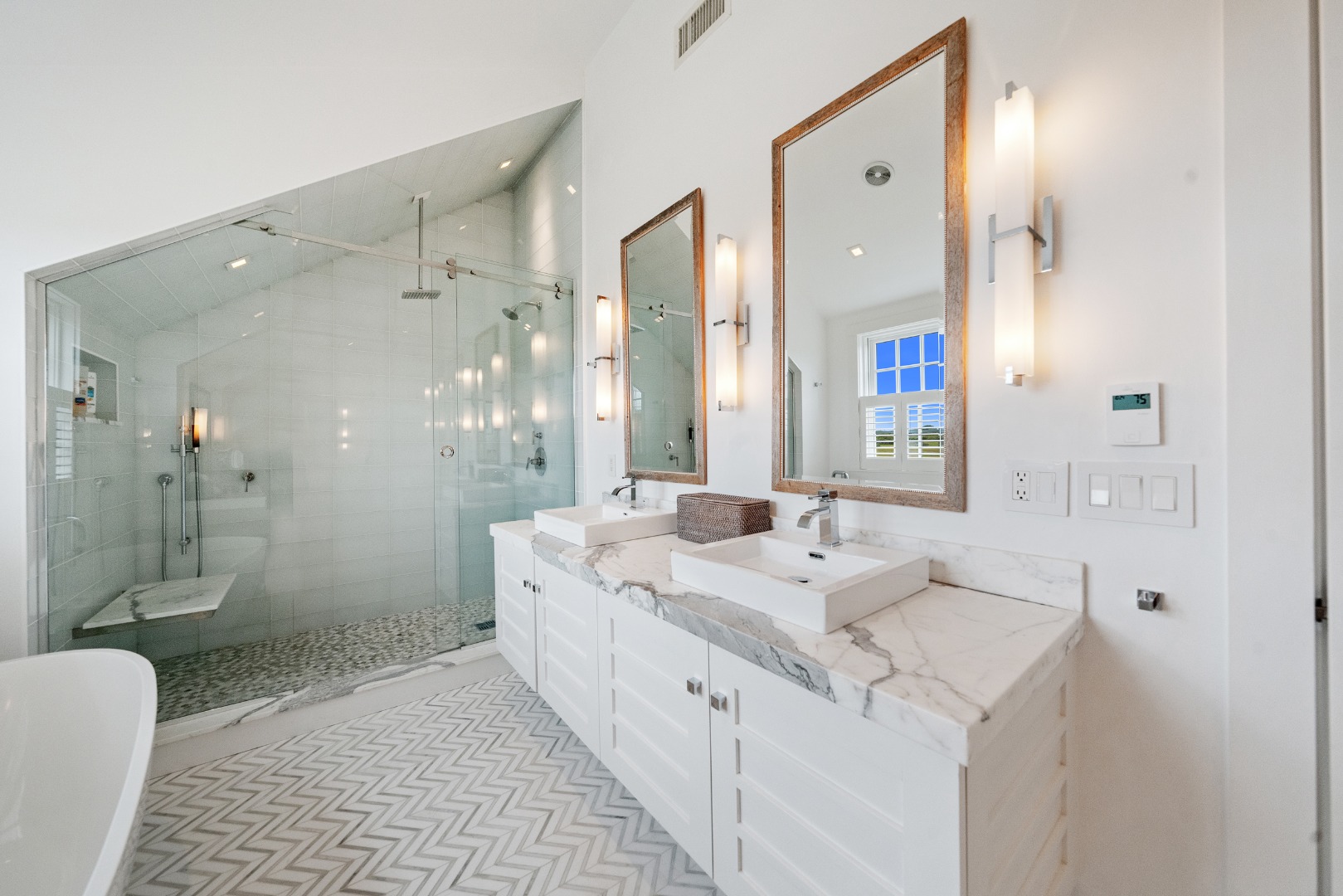 Nantucket, Massachusetts 02564, United States, 3 Bedrooms Bedrooms, ,4 BathroomsBathrooms,Residential,Active,139633