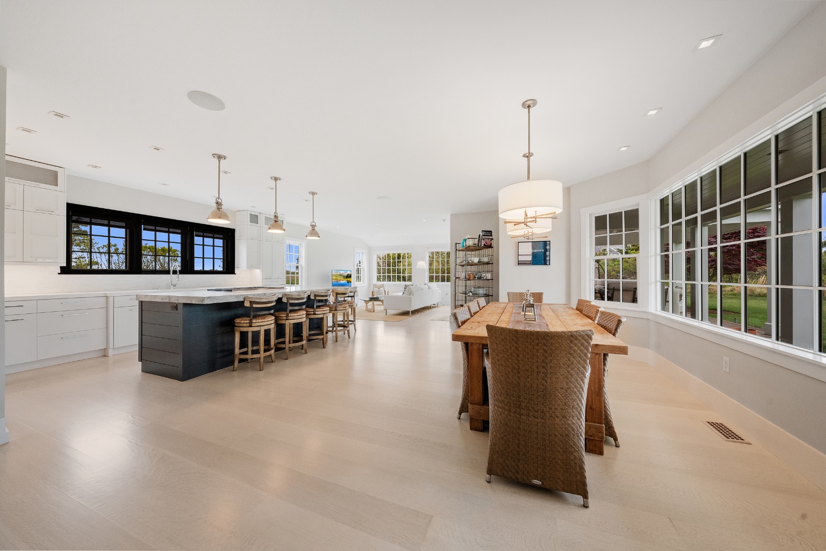 Nantucket, Massachusetts 02564, United States, 3 Bedrooms Bedrooms, ,4 BathroomsBathrooms,Residential,Active,139633