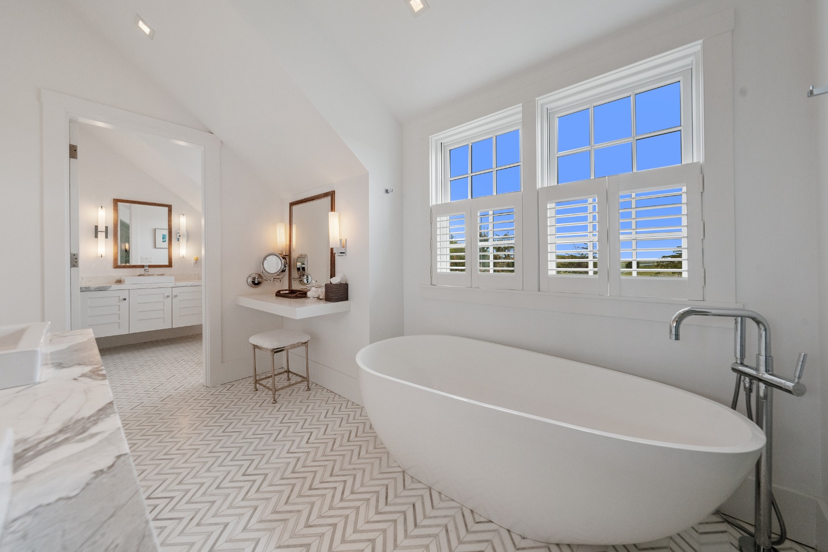 Nantucket, Massachusetts 02564, United States, 3 Bedrooms Bedrooms, ,4 BathroomsBathrooms,Residential,Active,139633