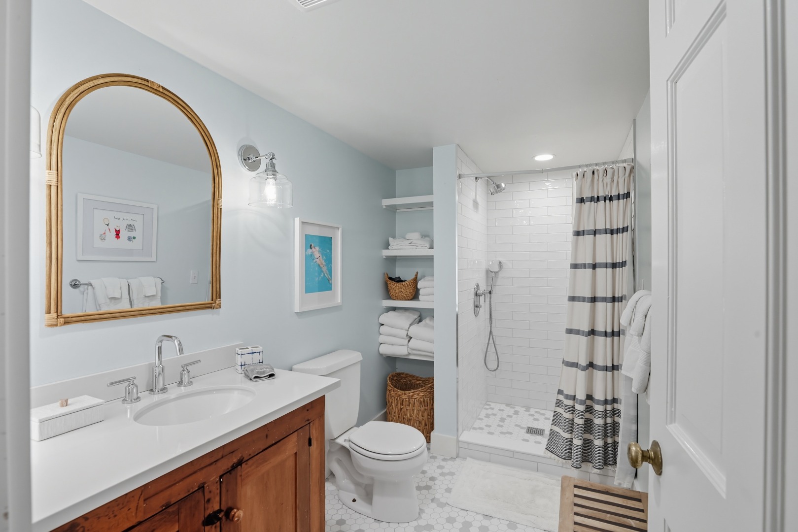 Nantucket, Massachusetts 02554, United States, 4 Bedrooms Bedrooms, ,3 BathroomsBathrooms,Residential,Active,223300