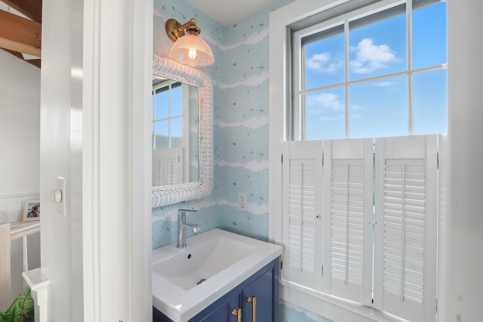 Nantucket, Massachusetts 02554, United States, 4 Bedrooms Bedrooms, ,3 BathroomsBathrooms,Residential,Active,223300