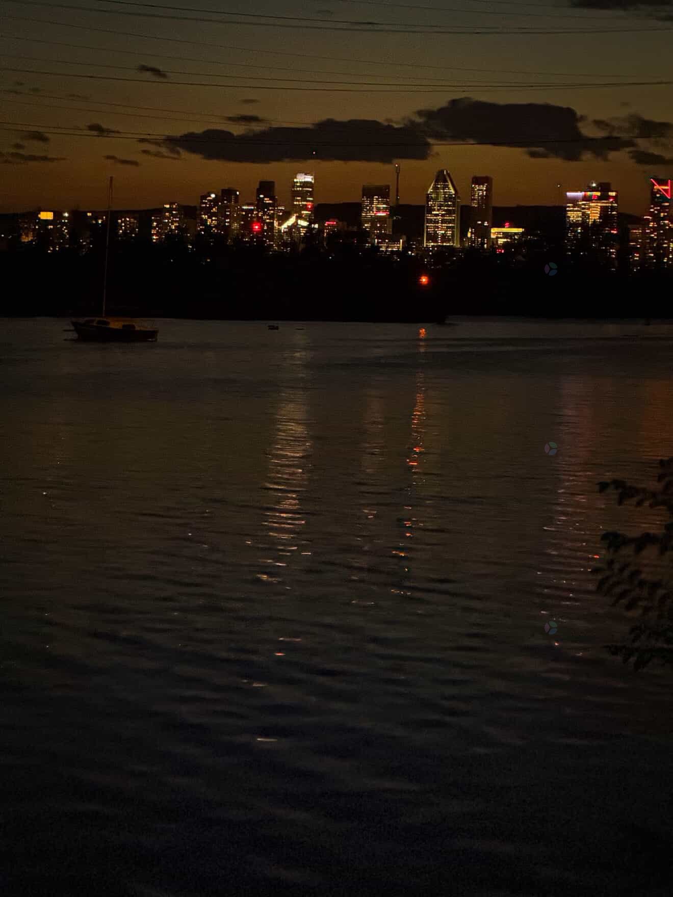 Saint-Lambert, QC J4S 1Y6, Canada, 2 Bedrooms Bedrooms, ,1 BathroomBathrooms,Residential,Active,199770