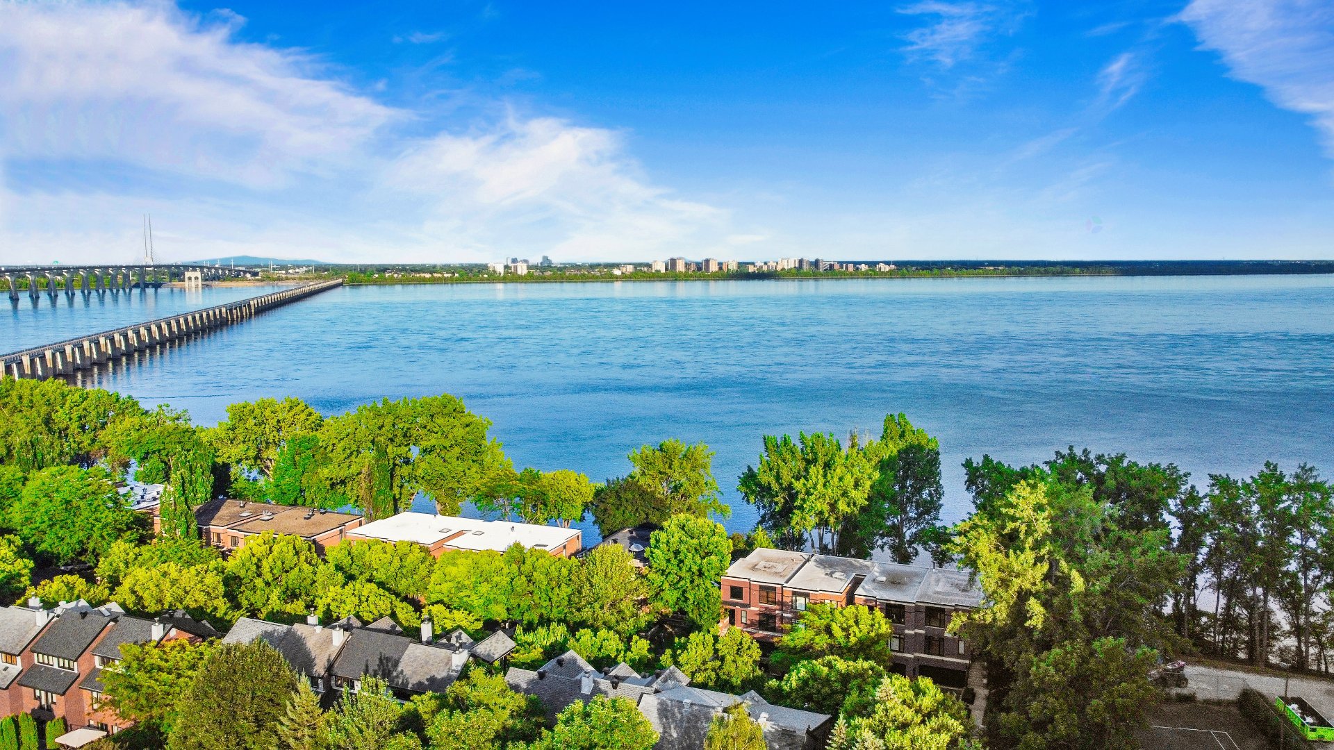 Montréal (Verdun/Île-Des-Soeurs), QC H3E 1X1, Canada, 4 Bedrooms Bedrooms, ,4 BathroomsBathrooms,Residential,Active,206310