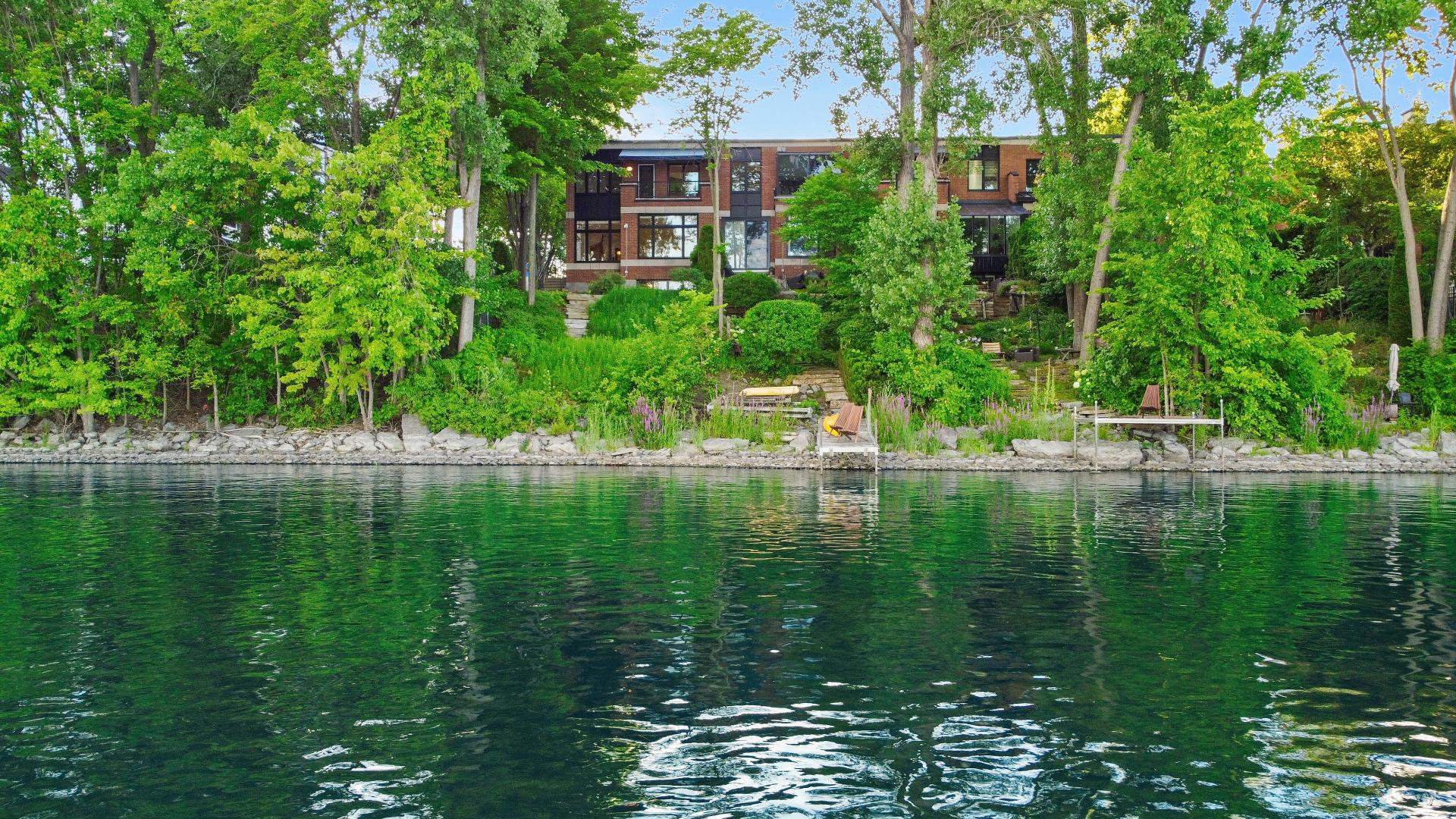 Montréal (Verdun/Île-Des-Soeurs), QC H3E 1X1, Canada, 4 Bedrooms Bedrooms, ,4 BathroomsBathrooms,Residential,Active,206310