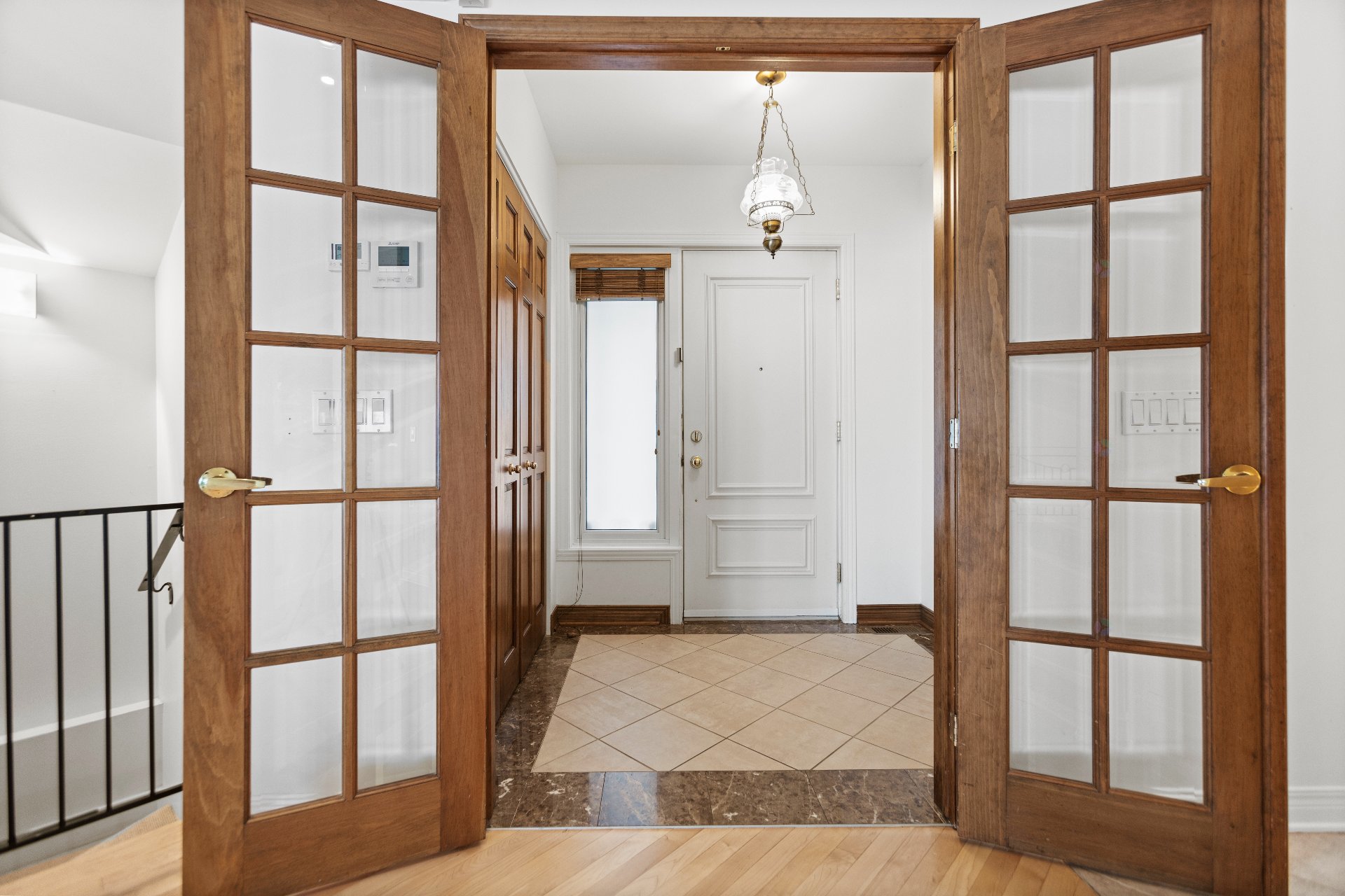 Montréal (Verdun/Île-Des-Soeurs), QC H3E 1X1, Canada, 4 Bedrooms Bedrooms, ,4 BathroomsBathrooms,Residential,Active,206310