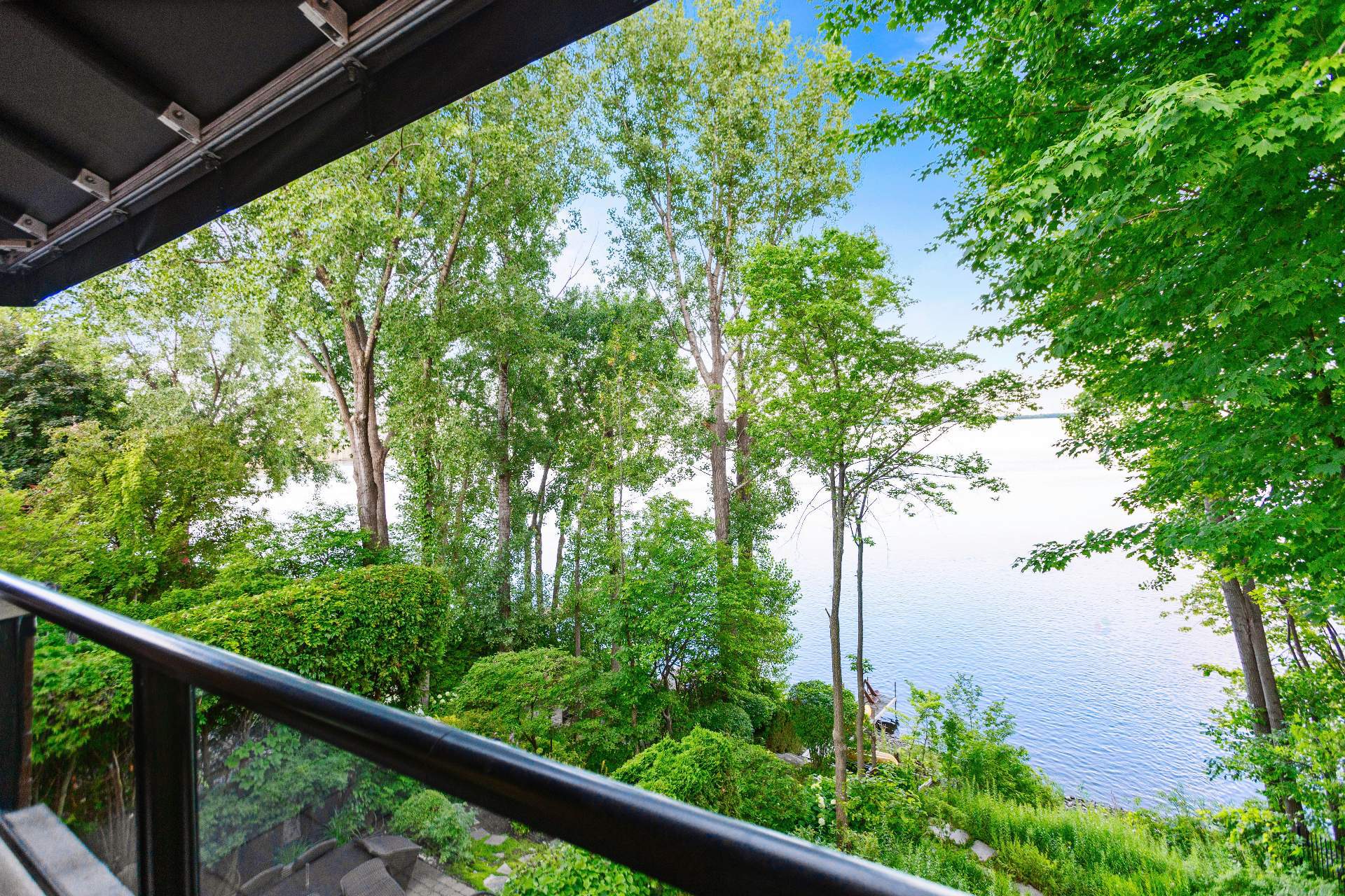 Montréal (Verdun/Île-Des-Soeurs), QC H3E 1X1, Canada, 4 Bedrooms Bedrooms, ,4 BathroomsBathrooms,Residential,Active,206310