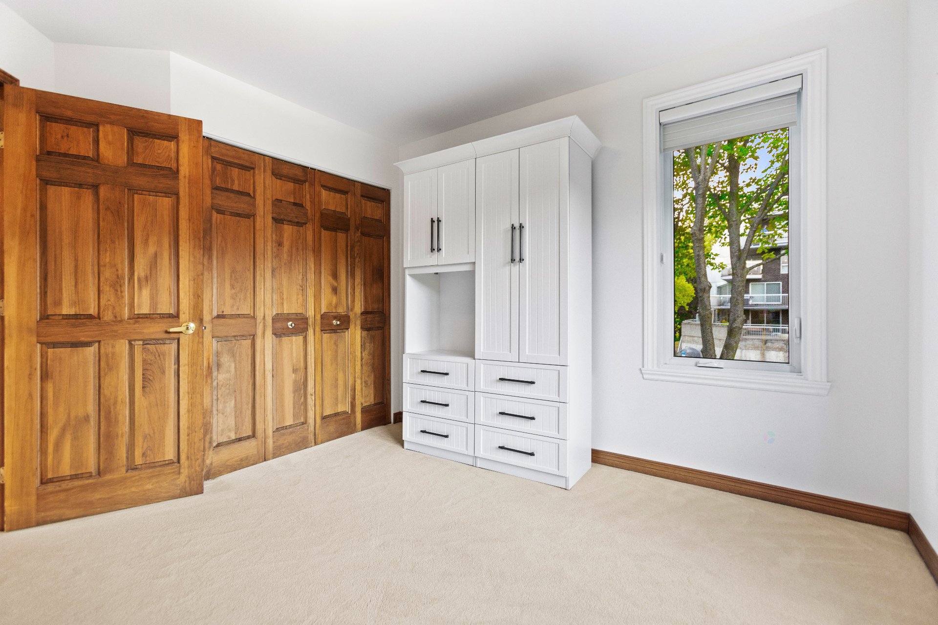 Montréal (Verdun/Île-Des-Soeurs), QC H3E 1X1, Canada, 4 Bedrooms Bedrooms, ,4 BathroomsBathrooms,Residential,Active,206310