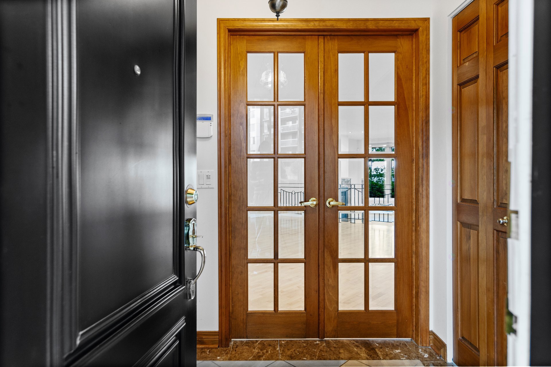 Montréal (Verdun/Île-Des-Soeurs), QC H3E 1X1, Canada, 4 Bedrooms Bedrooms, ,4 BathroomsBathrooms,Residential,Active,206310