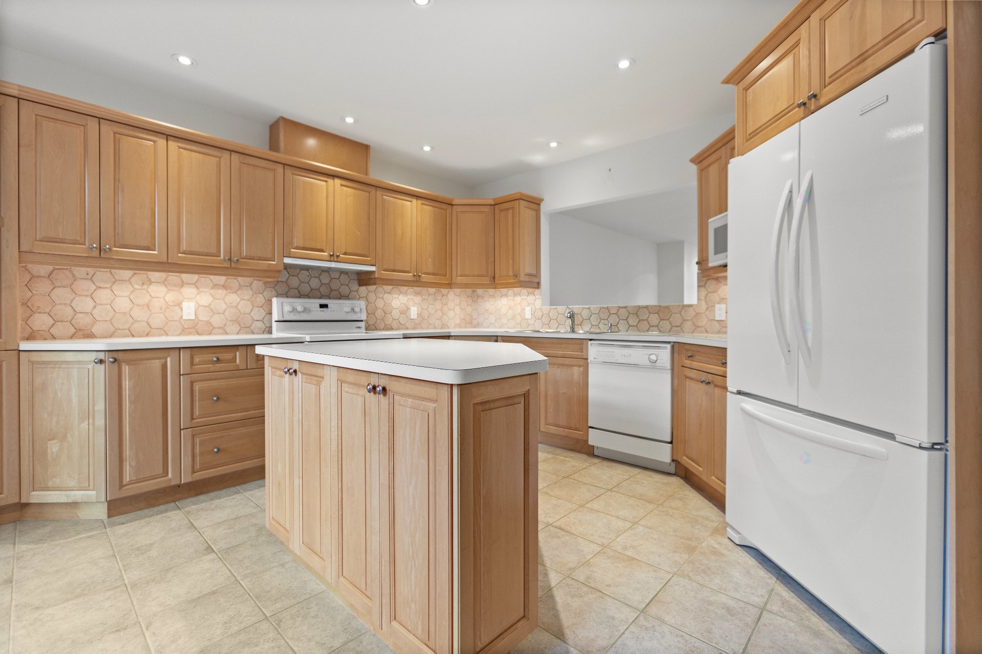 Montréal (Verdun/Île-Des-Soeurs), QC H3E 1X1, Canada, 4 Bedrooms Bedrooms, ,4 BathroomsBathrooms,Residential,Active,206310