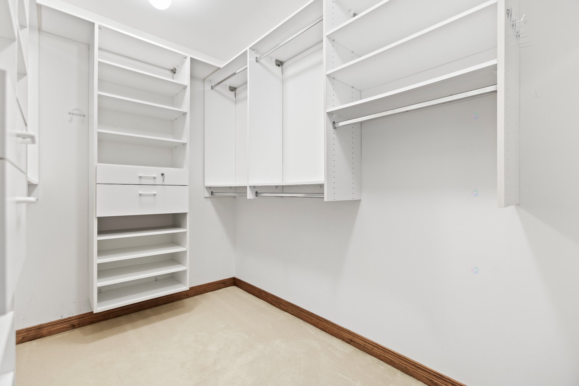 Montréal (Verdun/Île-Des-Soeurs), QC H3E 1X1, Canada, 4 Bedrooms Bedrooms, ,4 BathroomsBathrooms,Residential,Active,206310