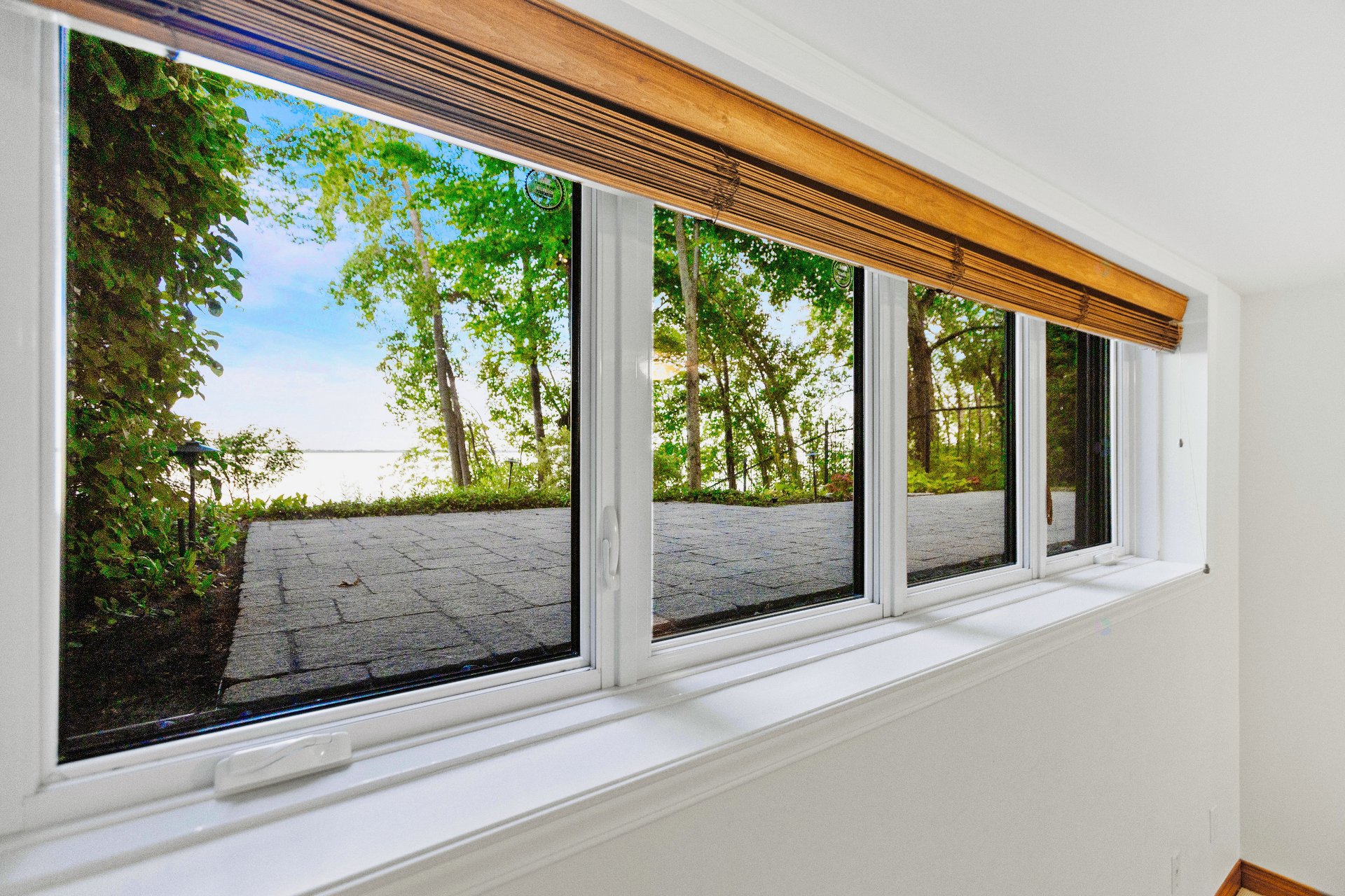 Montréal (Verdun/Île-Des-Soeurs), QC H3E 1X1, Canada, 4 Bedrooms Bedrooms, ,4 BathroomsBathrooms,Residential,Active,206310