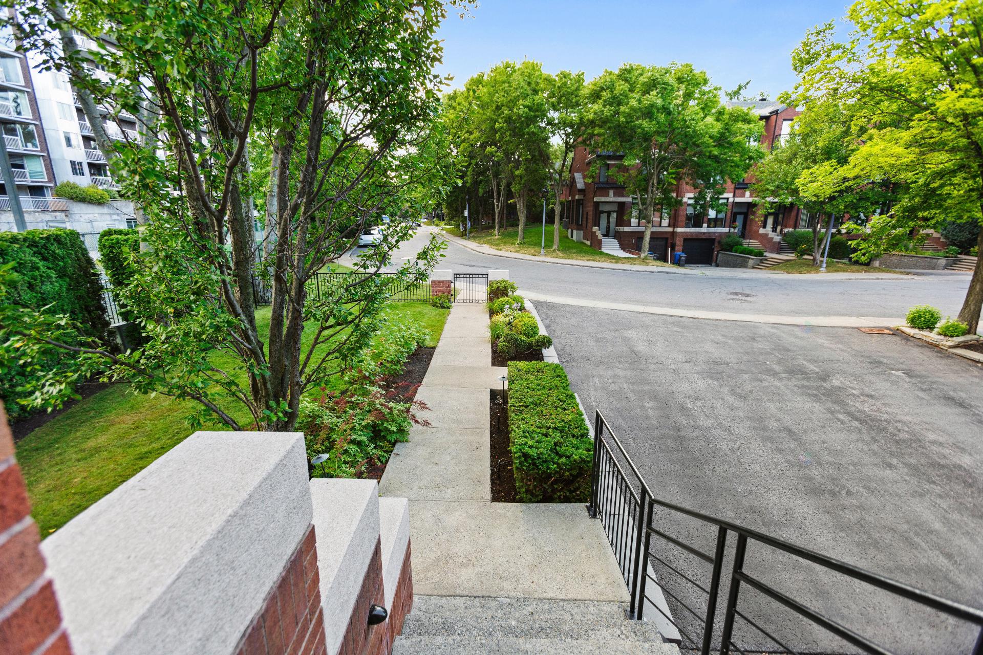 Montréal (Verdun/Île-Des-Soeurs), QC H3E 1X1, Canada, 4 Bedrooms Bedrooms, ,4 BathroomsBathrooms,Residential,Active,206310