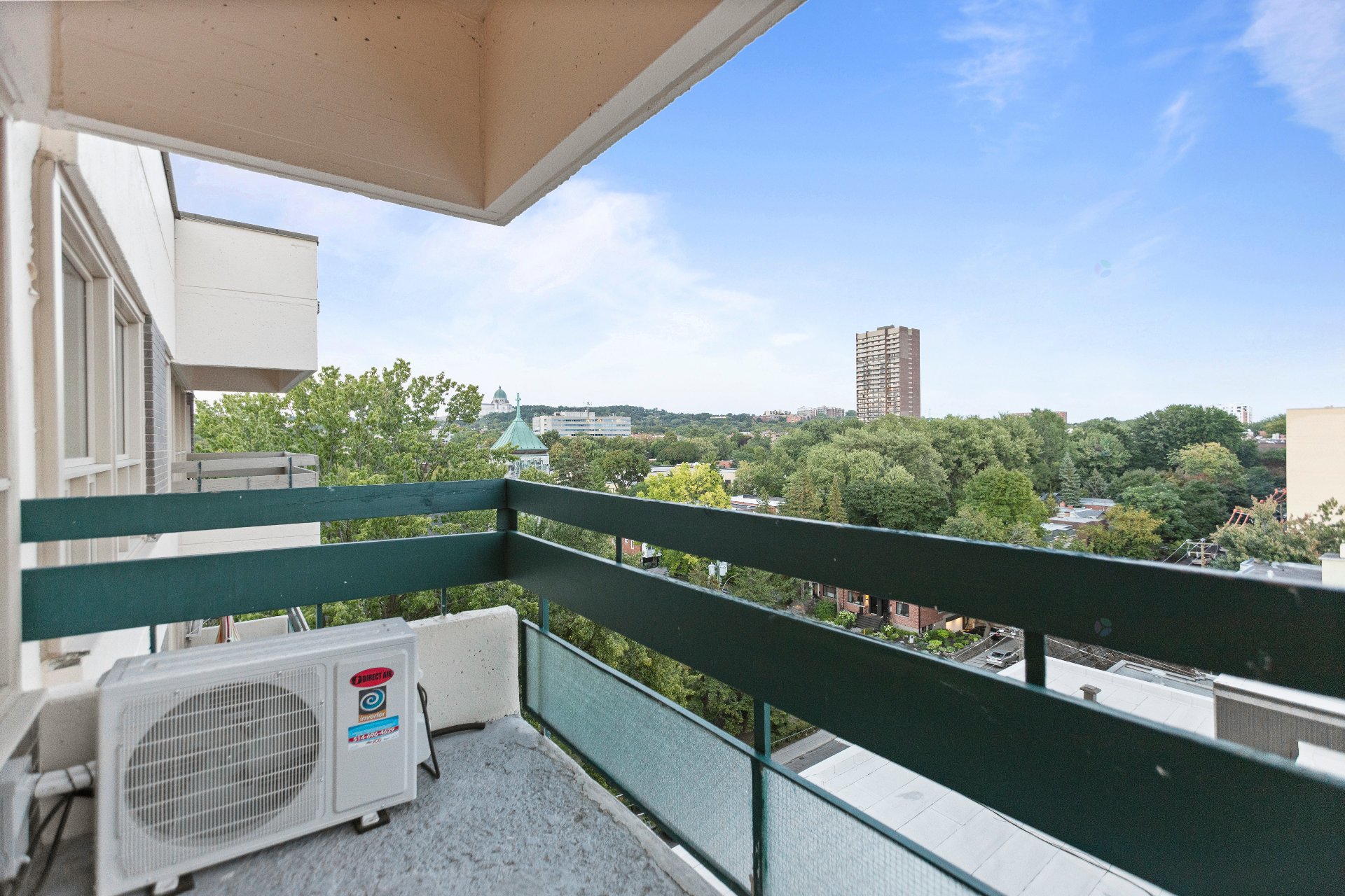 Côte-Saint-Luc, QC H3X 2W2, Canada, 2 Bedrooms Bedrooms, ,2 BathroomsBathrooms,Residential,Active,209744