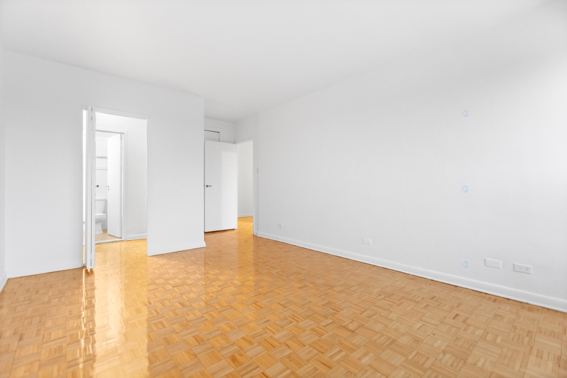 Côte-Saint-Luc, QC H3X 2W2, Canada, 2 Bedrooms Bedrooms, ,2 BathroomsBathrooms,Residential,Active,209744