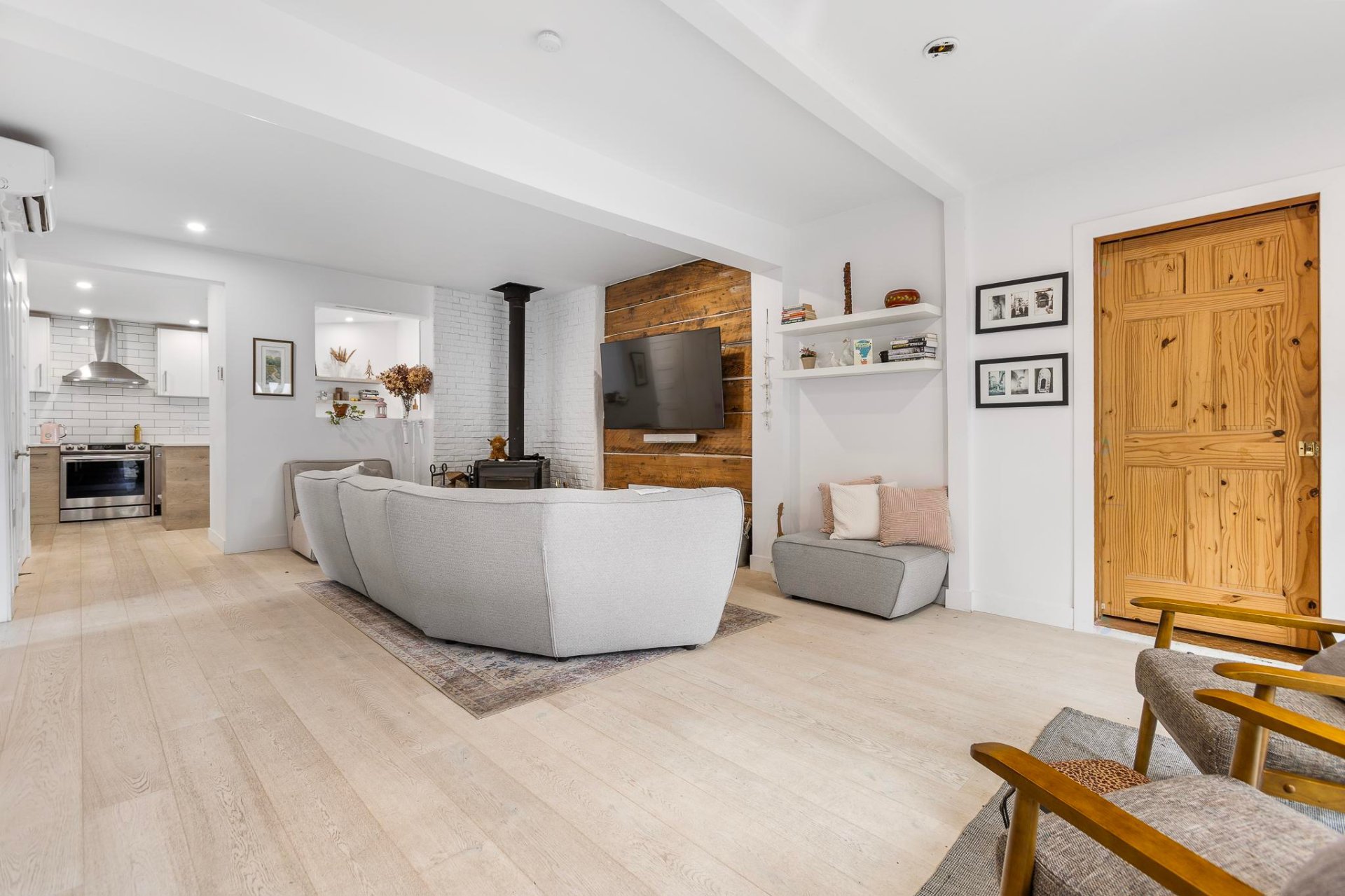 Montréal (Lachine), QC H8S 3C1, Canada, 4 Bedrooms Bedrooms, ,2 BathroomsBathrooms,Residential,Active,242257