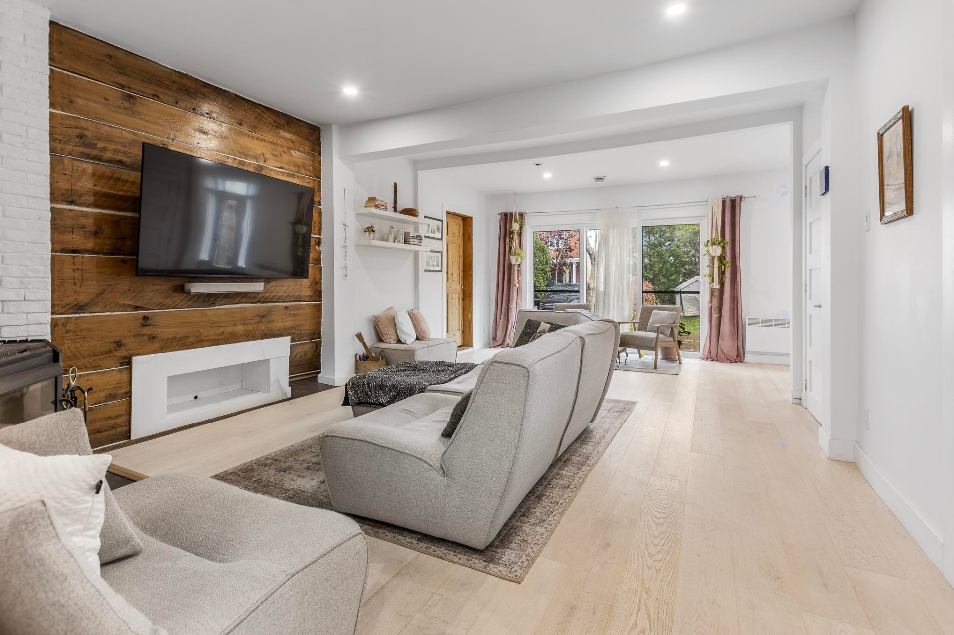 Montréal (Lachine), QC H8S 3C1, Canada, 4 Bedrooms Bedrooms, ,2 BathroomsBathrooms,Residential,Active,242257