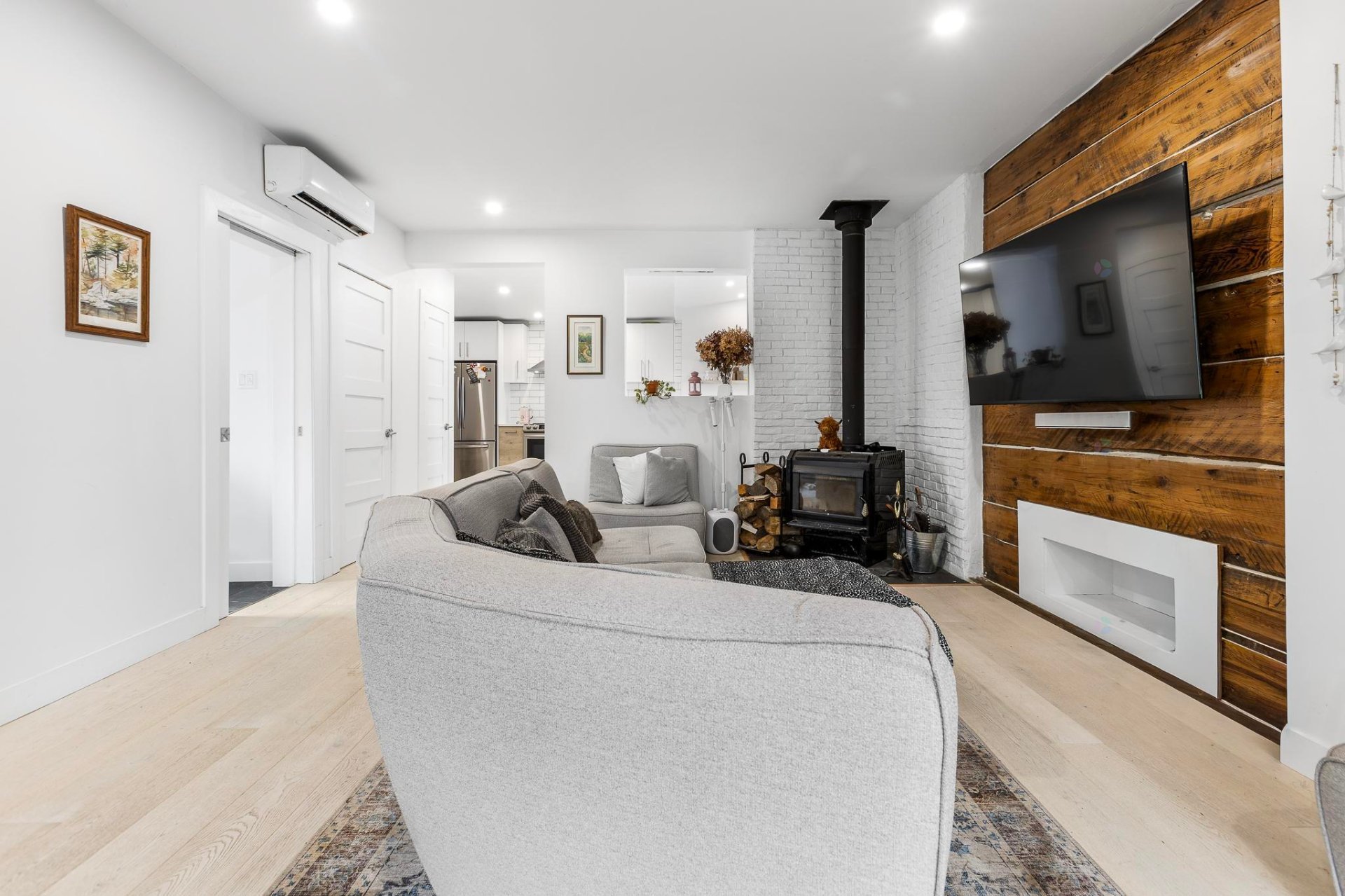 Montréal (Lachine), QC H8S 3C1, Canada, 4 Bedrooms Bedrooms, ,2 BathroomsBathrooms,Residential,Active,242257