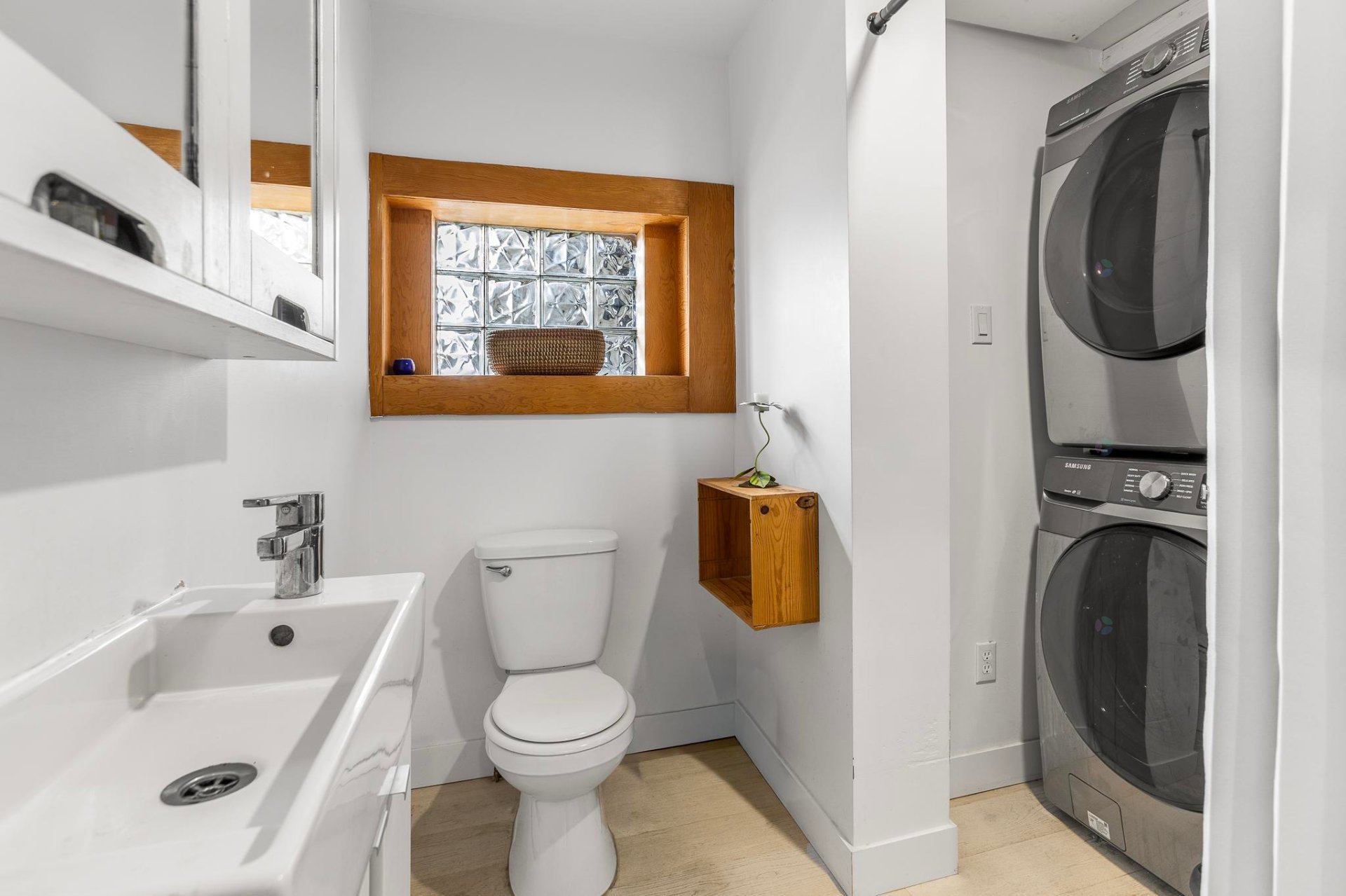 Montréal (Lachine), QC H8S 3C1, Canada, 4 Bedrooms Bedrooms, ,2 BathroomsBathrooms,Residential,Active,242257