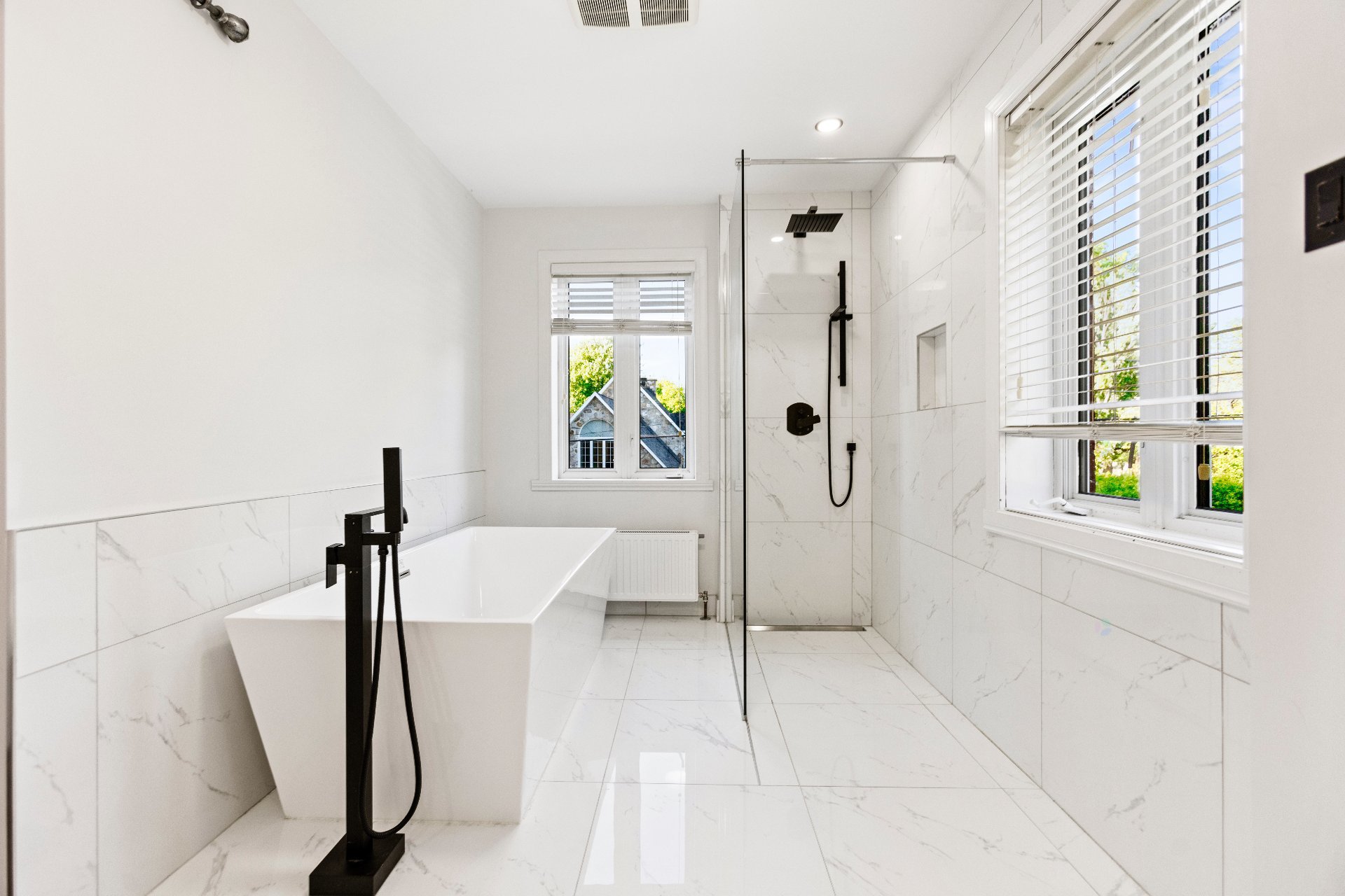 Châteauguay, QC J6J 4J8, Canada, 3 Bedrooms Bedrooms, ,4 BathroomsBathrooms,Residential,Active,201440