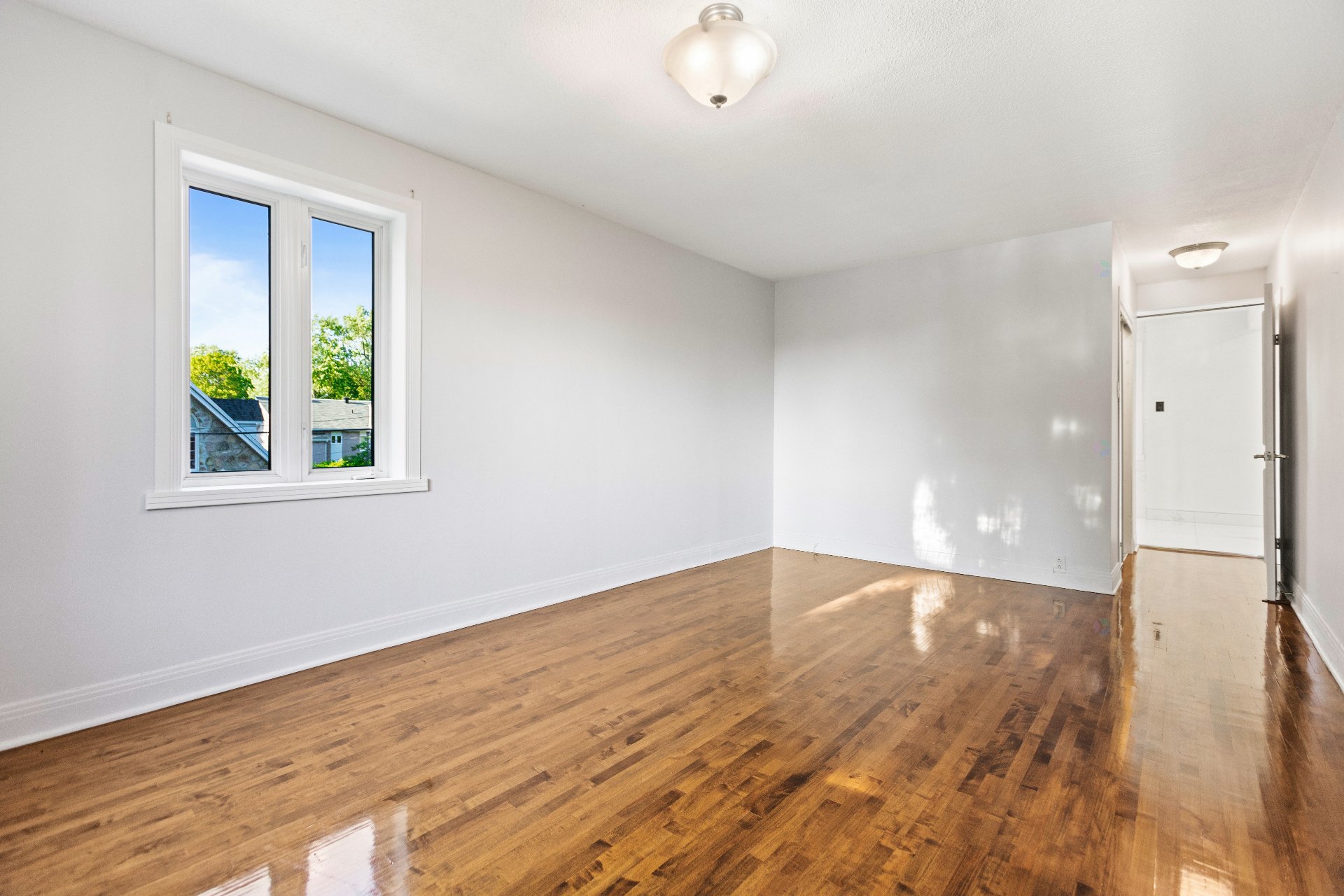 Châteauguay, QC J6J 4J8, Canada, 3 Bedrooms Bedrooms, ,4 BathroomsBathrooms,Residential,Active,201440