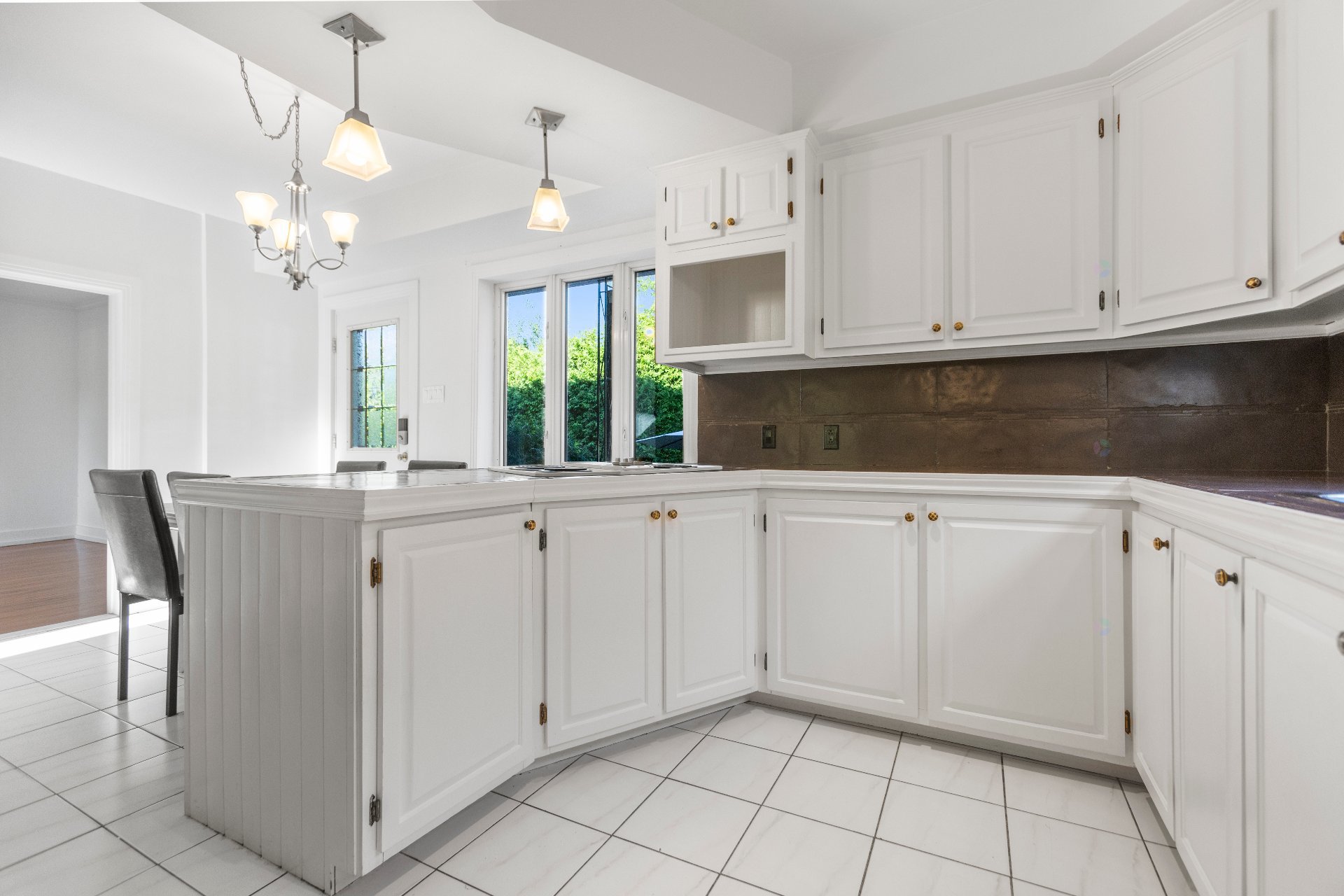 Châteauguay, QC J6J 4J8, Canada, 3 Bedrooms Bedrooms, ,4 BathroomsBathrooms,Residential,Active,201440