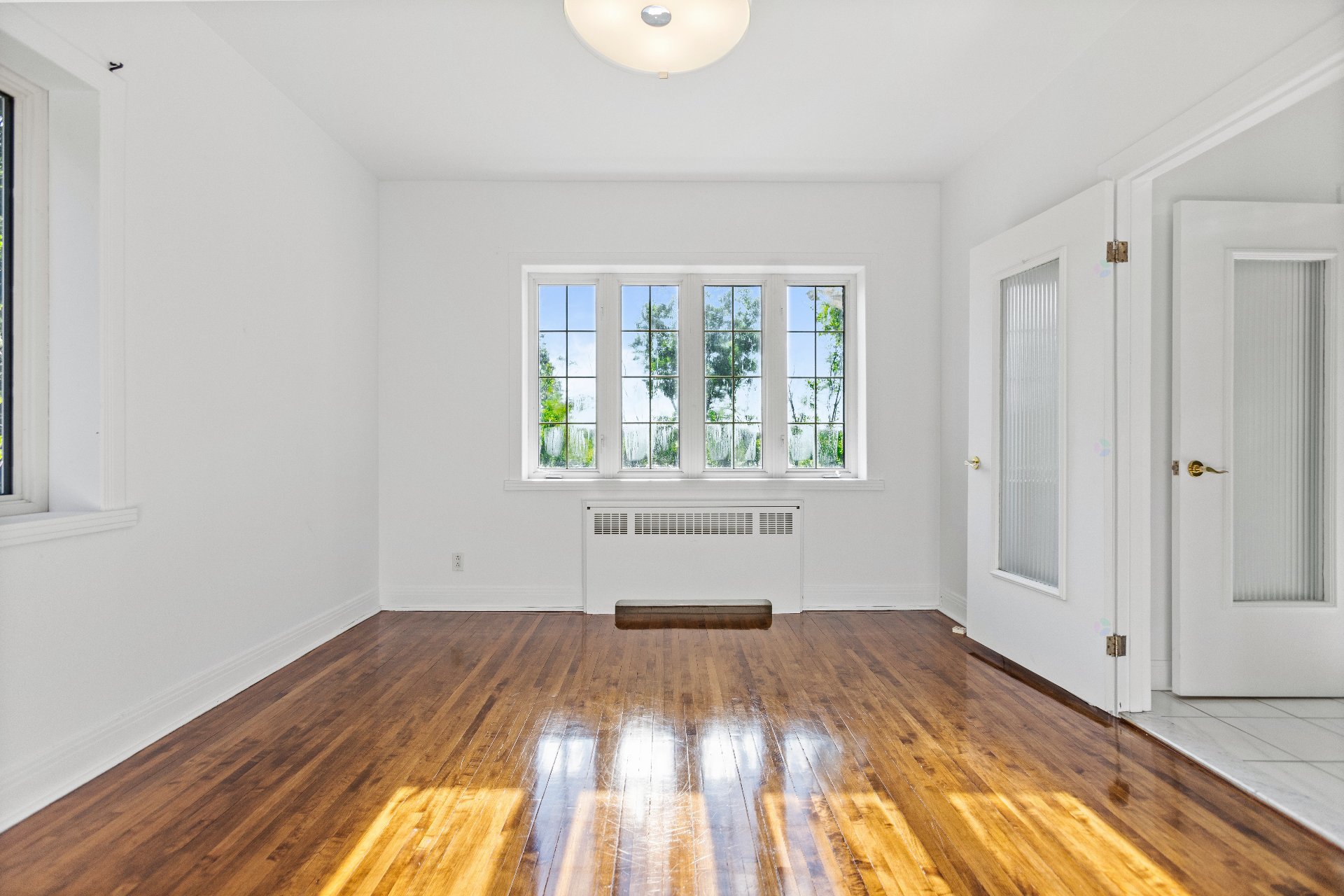 Châteauguay, QC J6J 4J8, Canada, 3 Bedrooms Bedrooms, ,4 BathroomsBathrooms,Residential,Active,201440