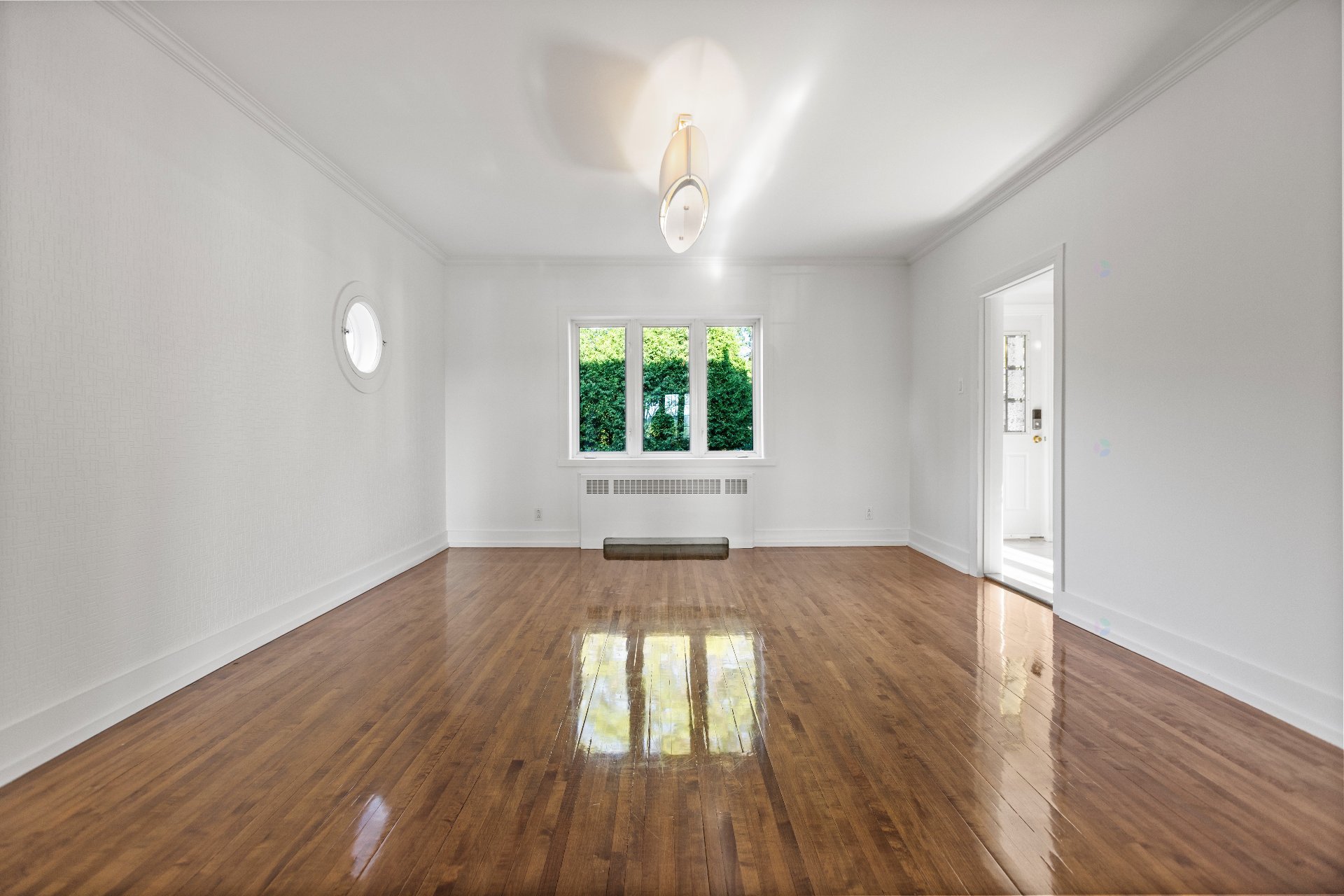 Châteauguay, QC J6J 4J8, Canada, 3 Bedrooms Bedrooms, ,4 BathroomsBathrooms,Residential,Active,201440