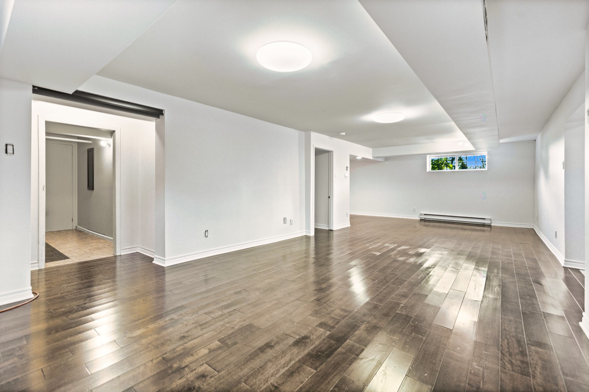 Châteauguay, QC J6J 4J8, Canada, 3 Bedrooms Bedrooms, ,4 BathroomsBathrooms,Residential,Active,201440