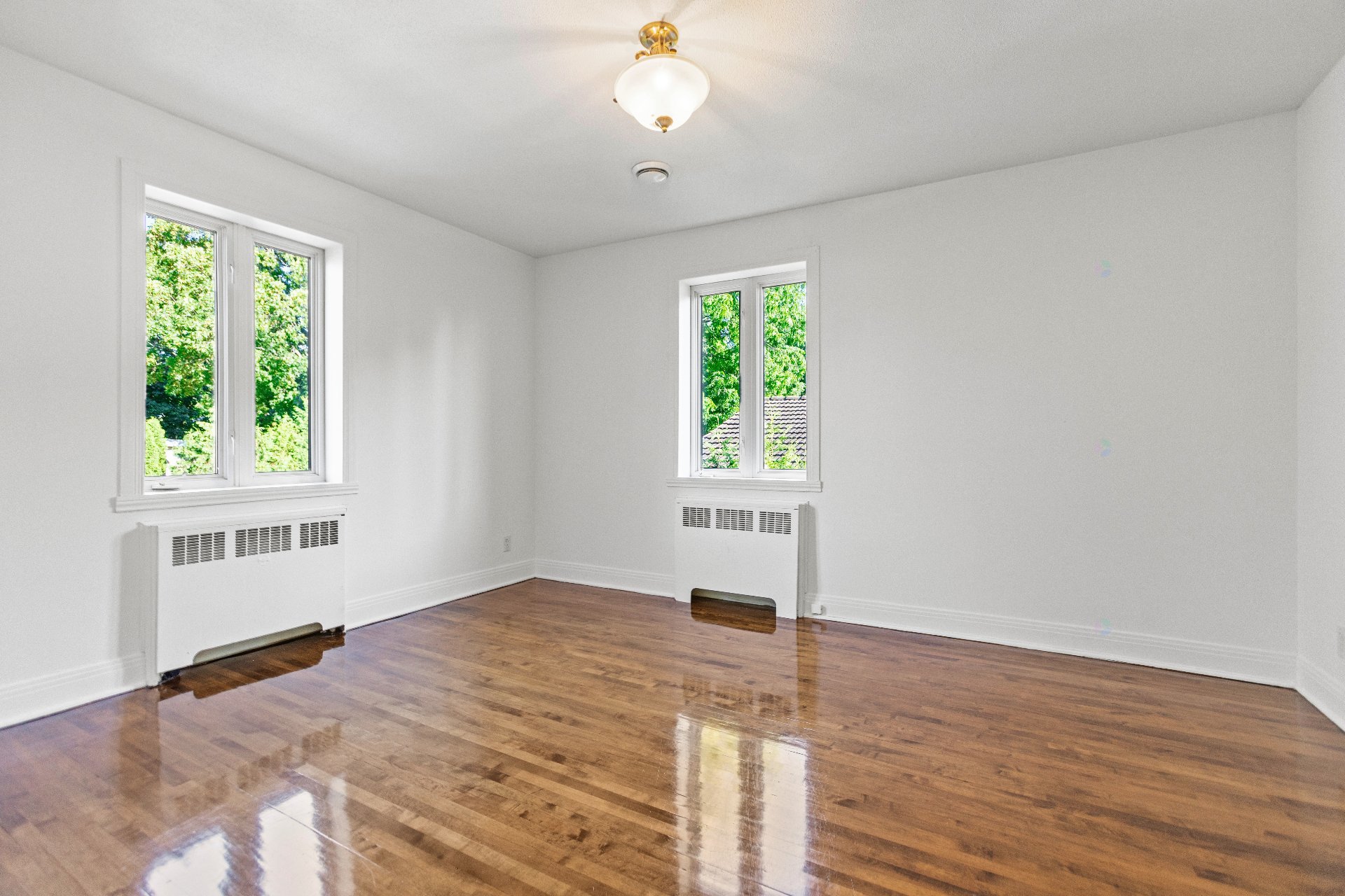 Châteauguay, QC J6J 4J8, Canada, 3 Bedrooms Bedrooms, ,4 BathroomsBathrooms,Residential,Active,201440