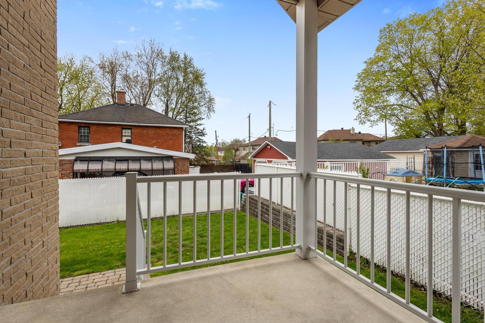 Montréal (Pierrefonds-Roxboro), QC H8Z 2T8, Canada, 4 Bedrooms Bedrooms, ,3 BathroomsBathrooms,Residential,Active,230370