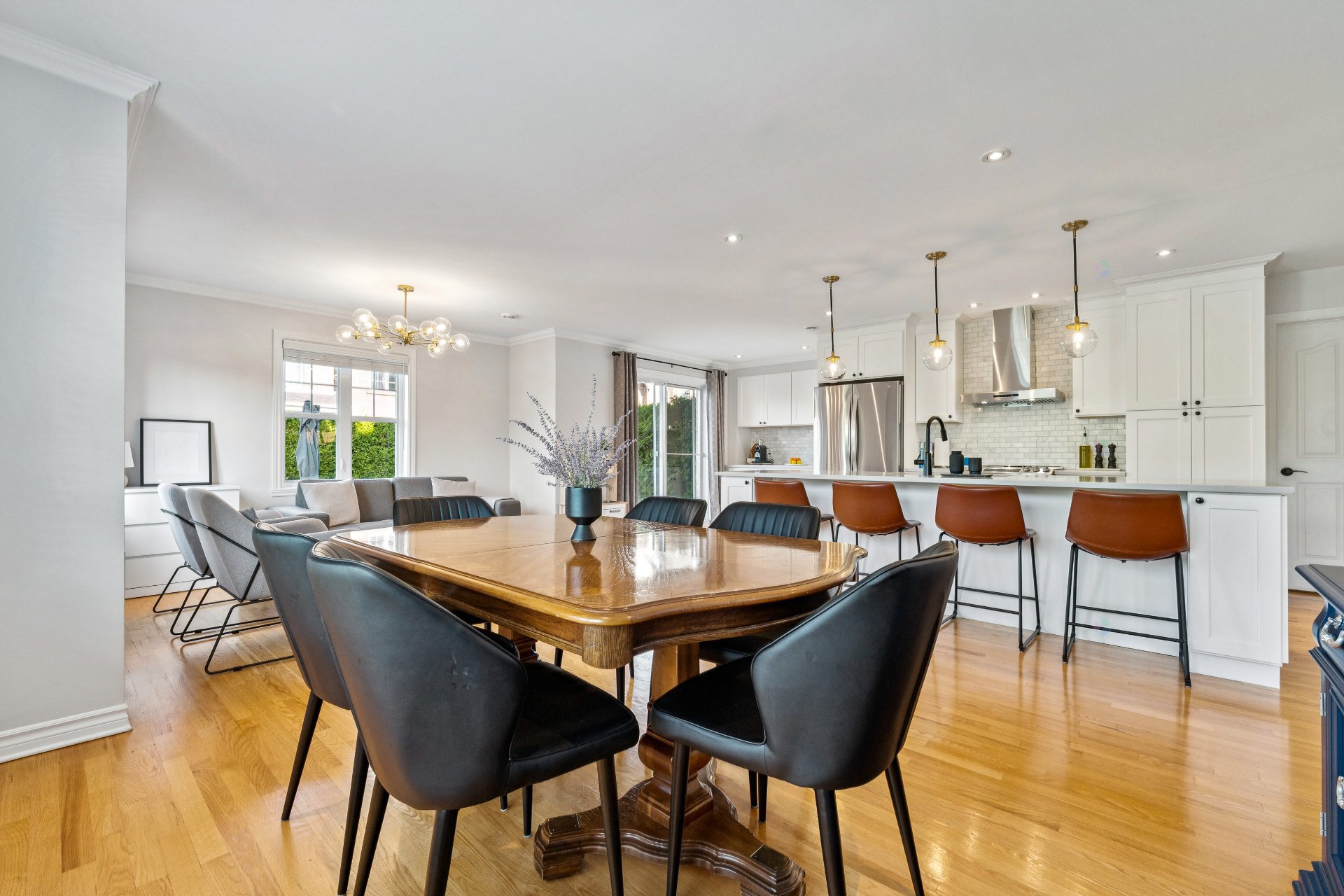 Montréal (Saint-Laurent), QC H4R 3N3, Canada, 3 Bedrooms Bedrooms, ,3 BathroomsBathrooms,Residential,Active,205357