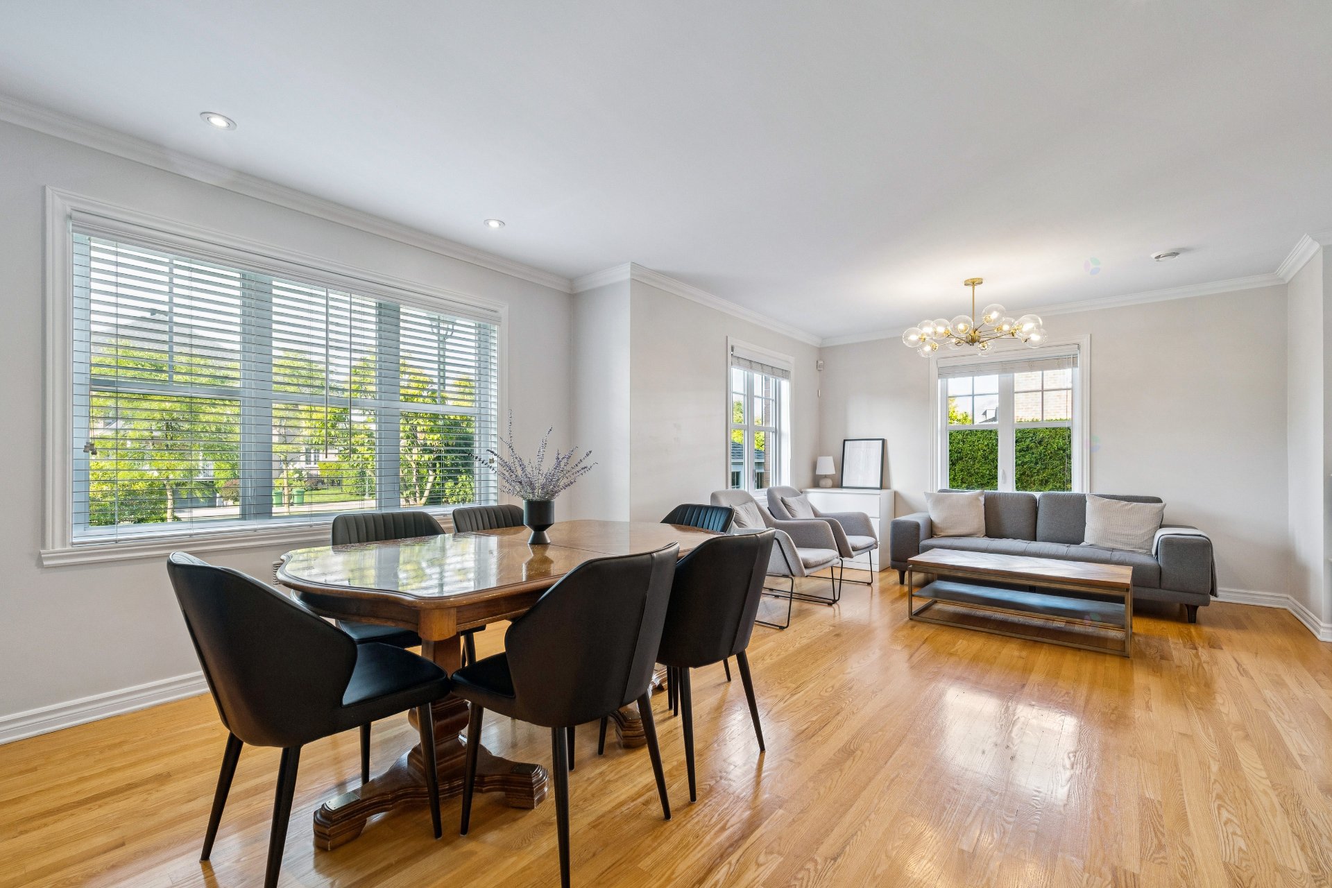 Montréal (Saint-Laurent), QC H4R 3N3, Canada, 3 Bedrooms Bedrooms, ,3 BathroomsBathrooms,Residential,Active,205357