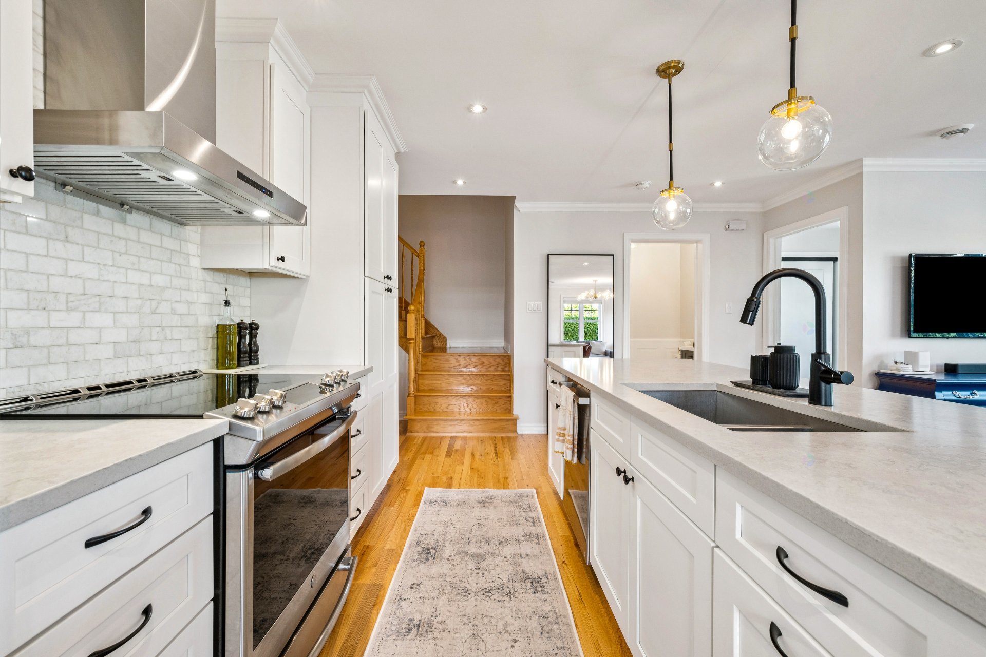 Montréal (Saint-Laurent), QC H4R 3N3, Canada, 3 Bedrooms Bedrooms, ,3 BathroomsBathrooms,Residential,Active,205357