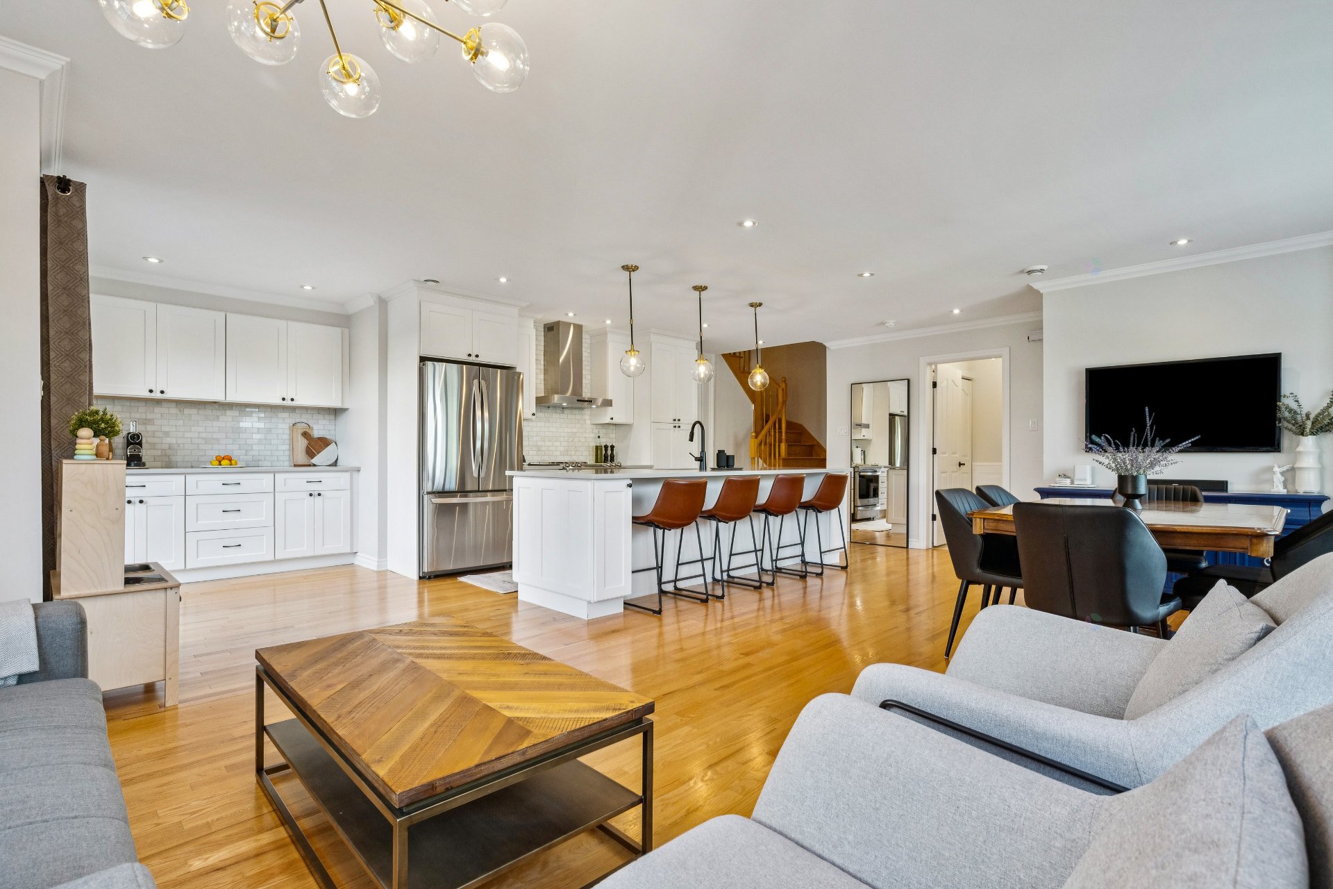 Montréal (Saint-Laurent), QC H4R 3N3, Canada, 3 Bedrooms Bedrooms, ,3 BathroomsBathrooms,Residential,Active,205357