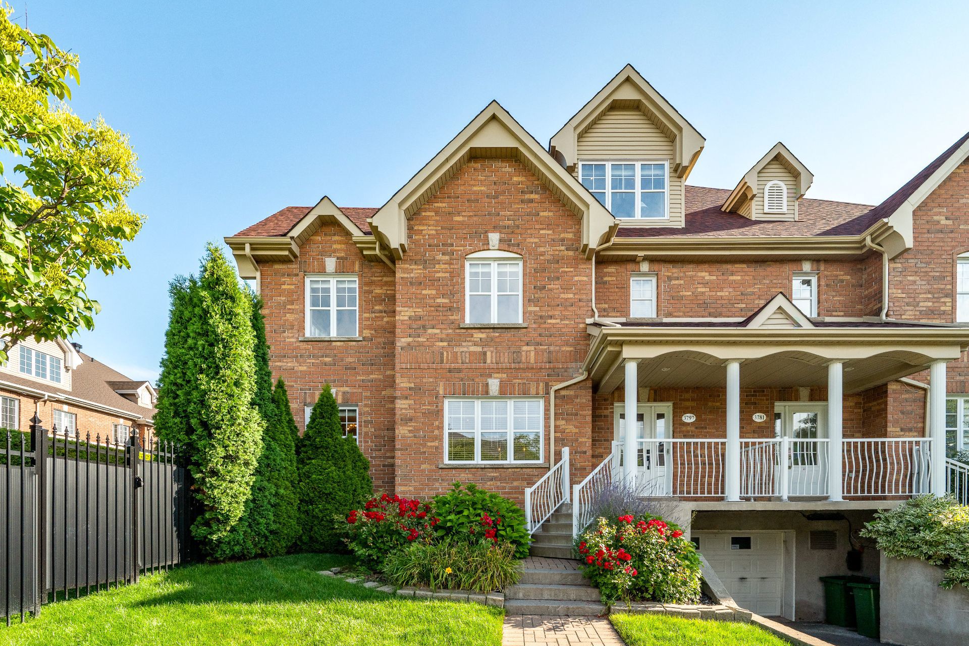 Montréal (Saint-Laurent), QC H4R 3N3, Canada, 3 Bedrooms Bedrooms, ,3 BathroomsBathrooms,Residential,Active,205357