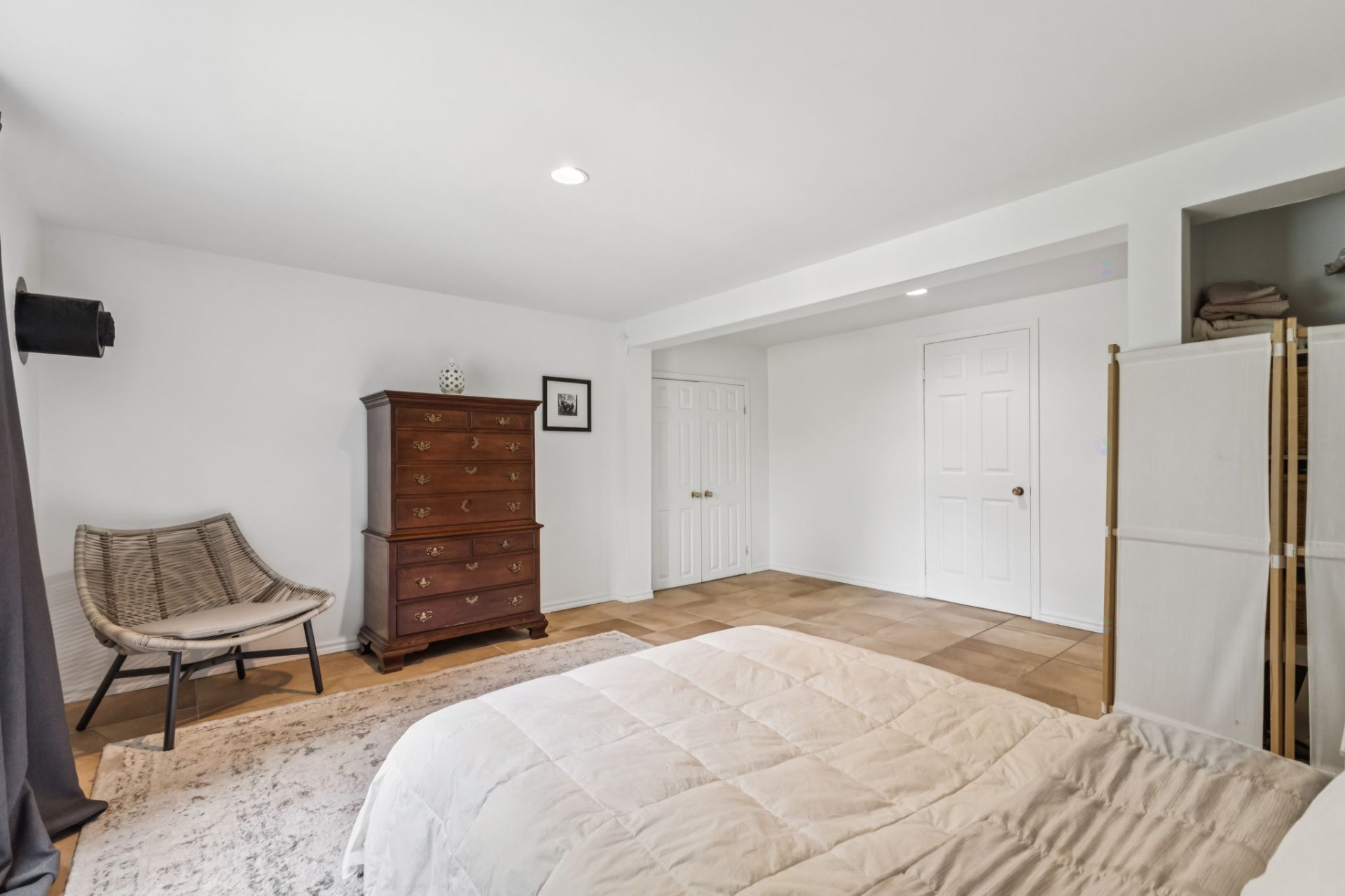 Chelsea, QC J9B 2H5, Canada, 5 Bedrooms Bedrooms, ,4 BathroomsBathrooms,Residential,Active,156632