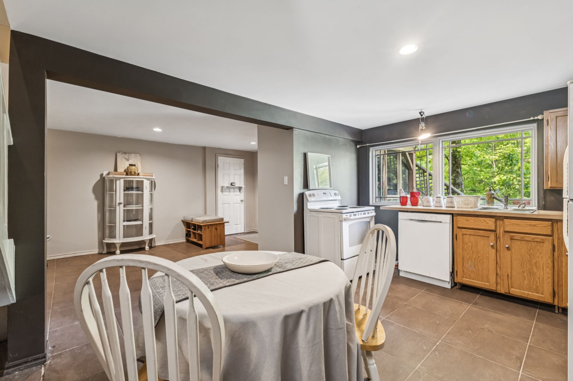 Chelsea, QC J9B 2H5, Canada, 5 Bedrooms Bedrooms, ,4 BathroomsBathrooms,Residential,Active,156632