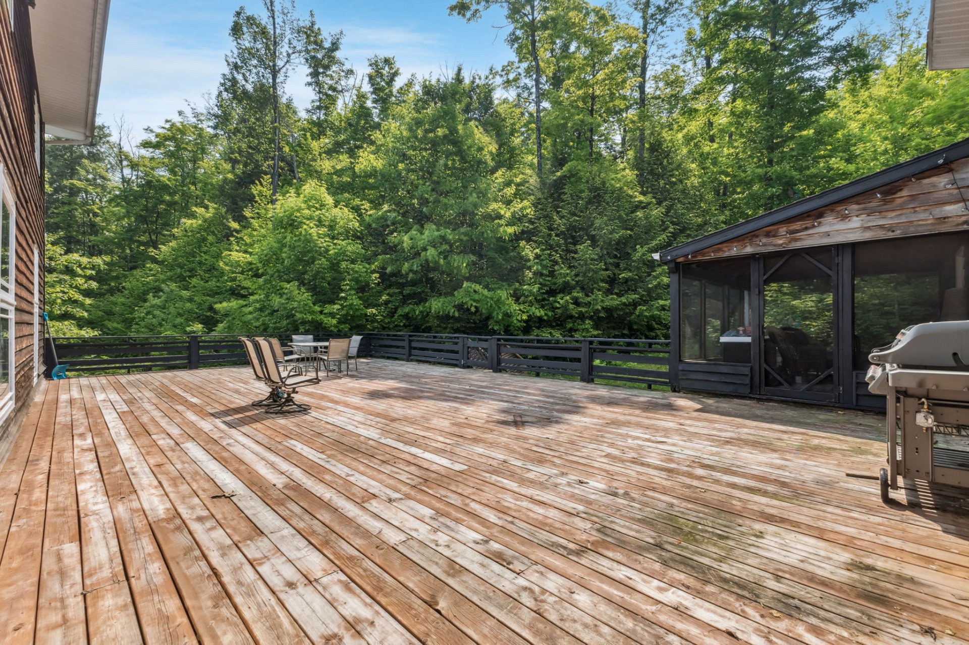 Chelsea, QC J9B 2H5, Canada, 5 Bedrooms Bedrooms, ,4 BathroomsBathrooms,Residential,Active,156632